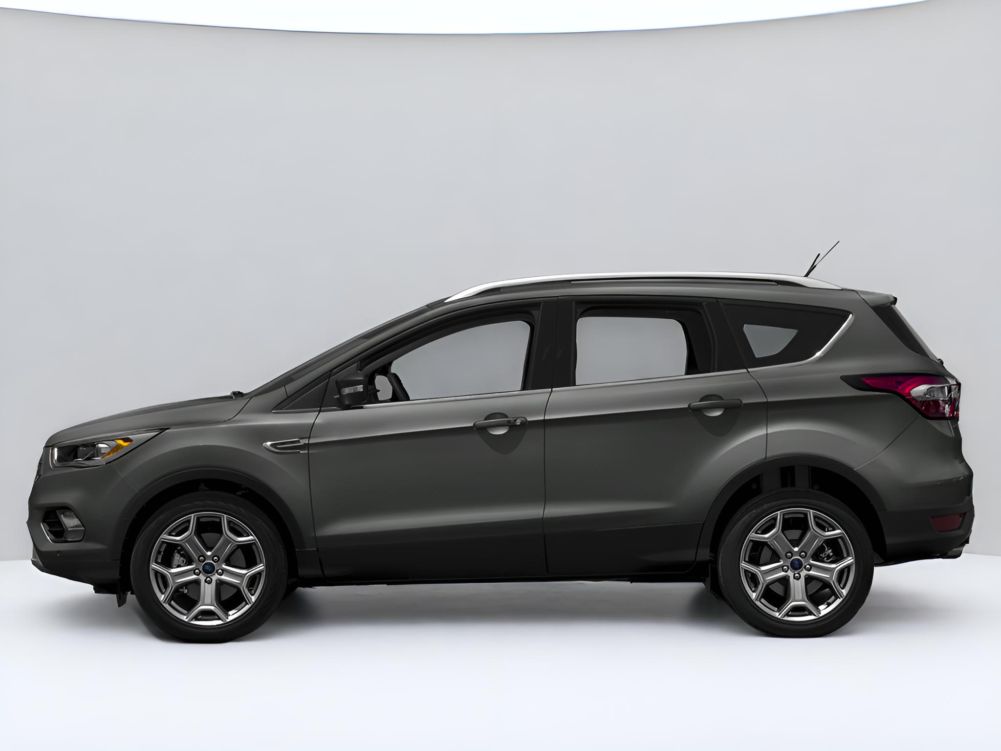 2017 Ford Escape Titanium W/Class II Trailer Tow Package