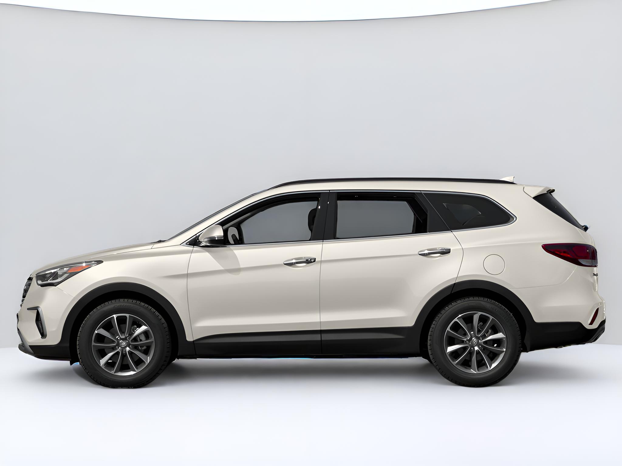 2018 Hyundai Santa Fe SE
