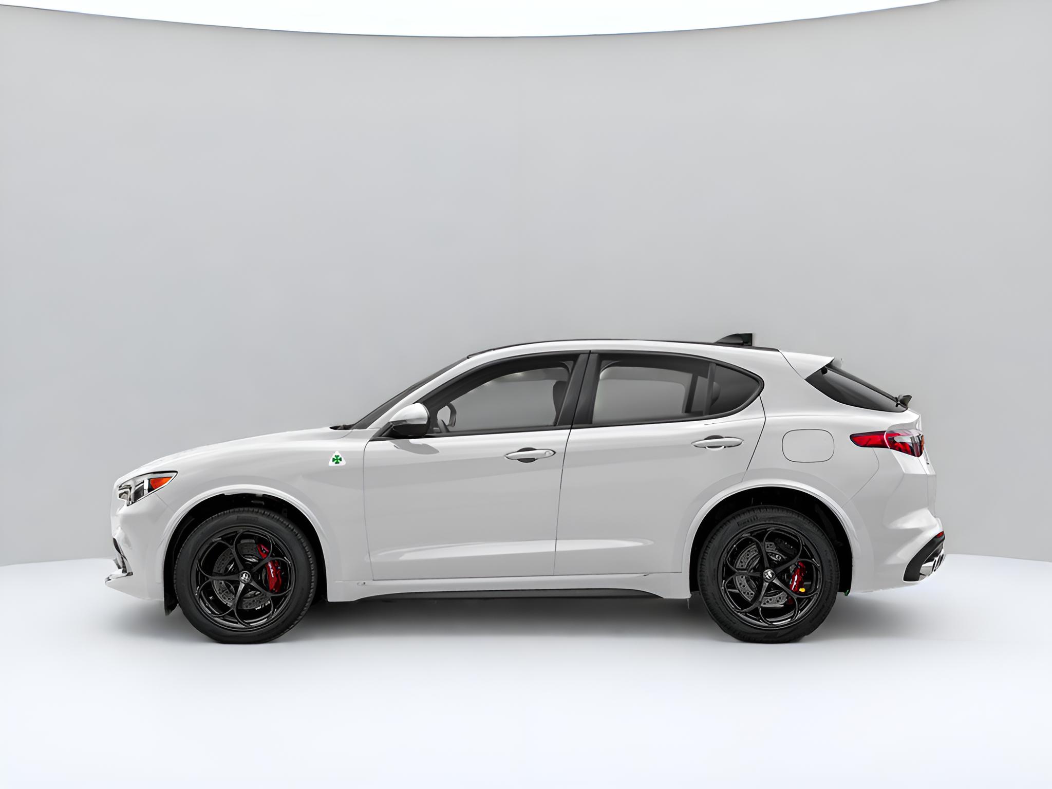 2020 Alfa Romeo Stelvio Quadrifoglio
