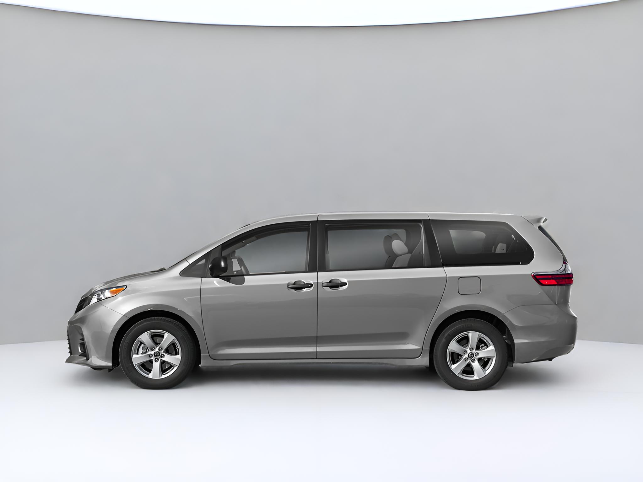 2020 Toyota Sienna SE