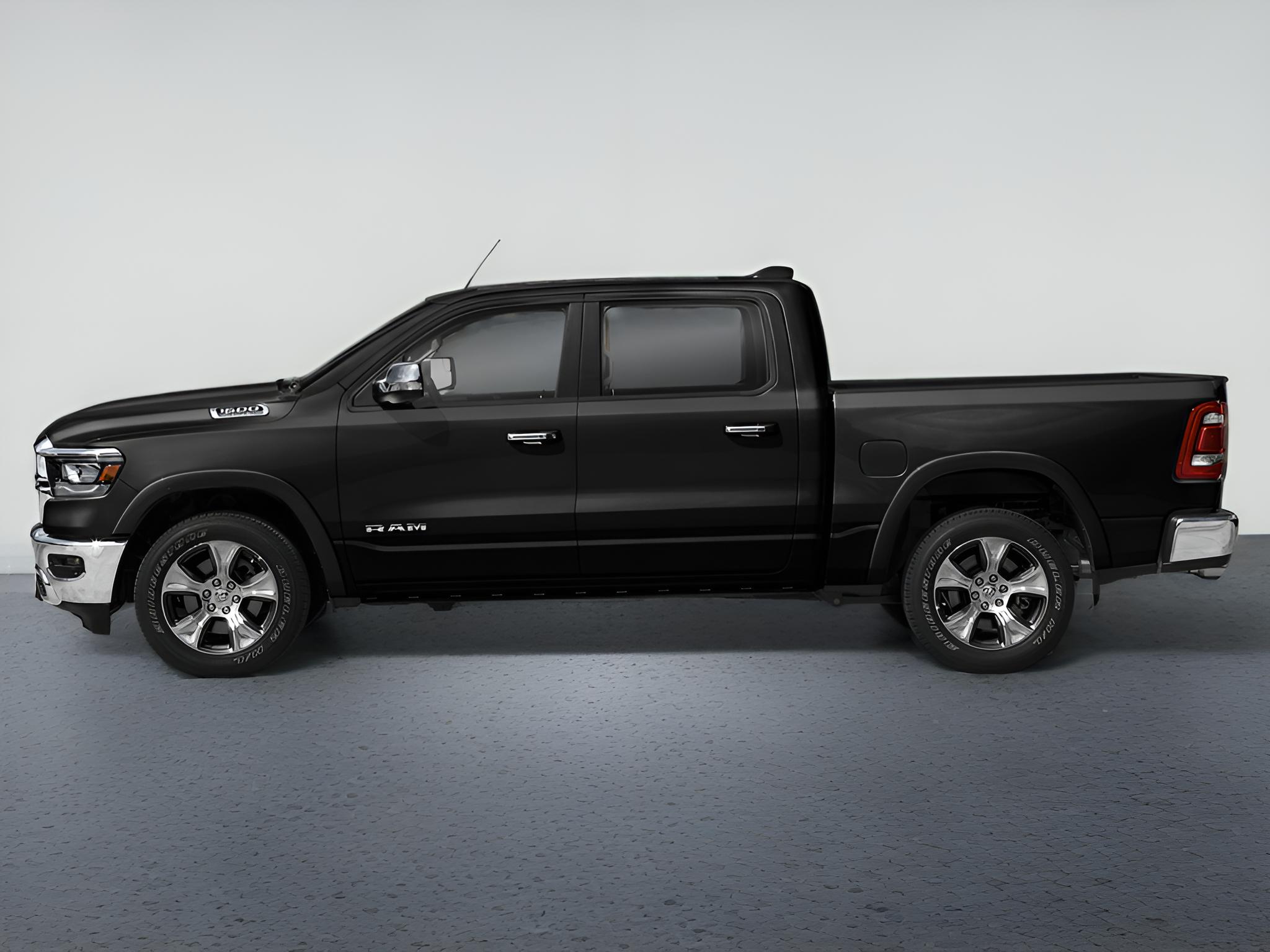 2021 RAM 1500 Laramie Crew Cab 4x4 5'7' Box