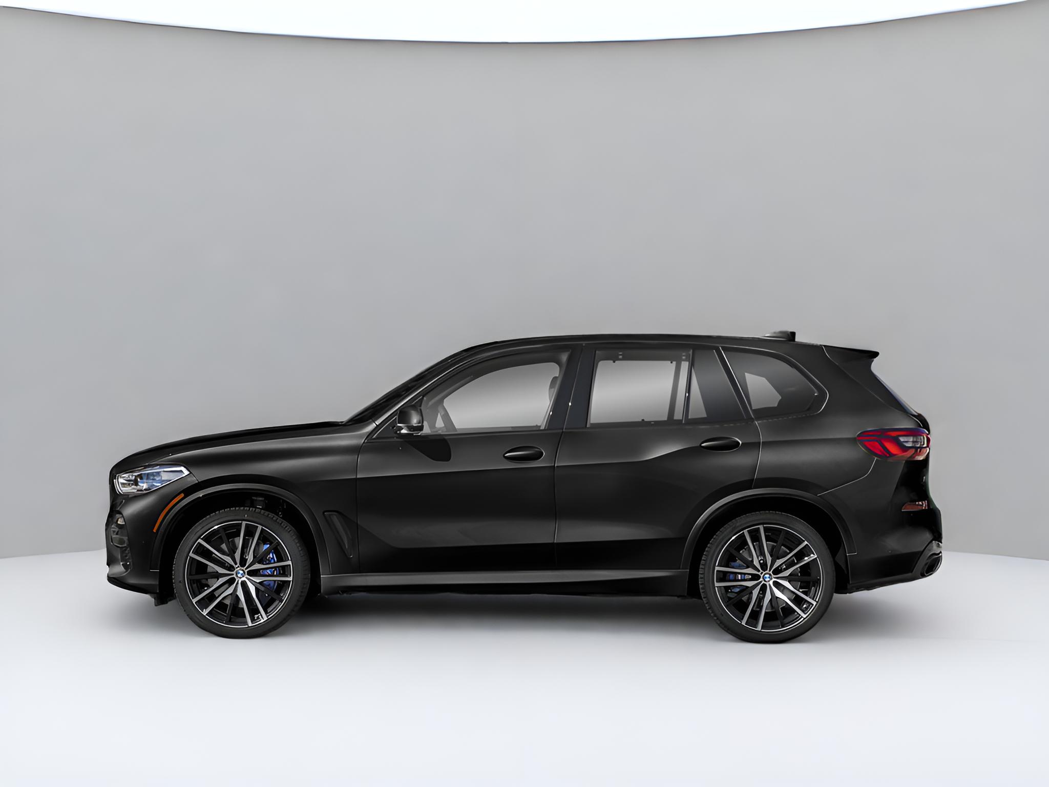 2022 BMW X5 M50i