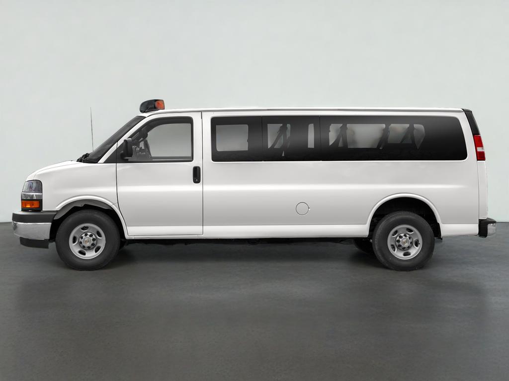 2022 Chevrolet Express Passenger 1LS