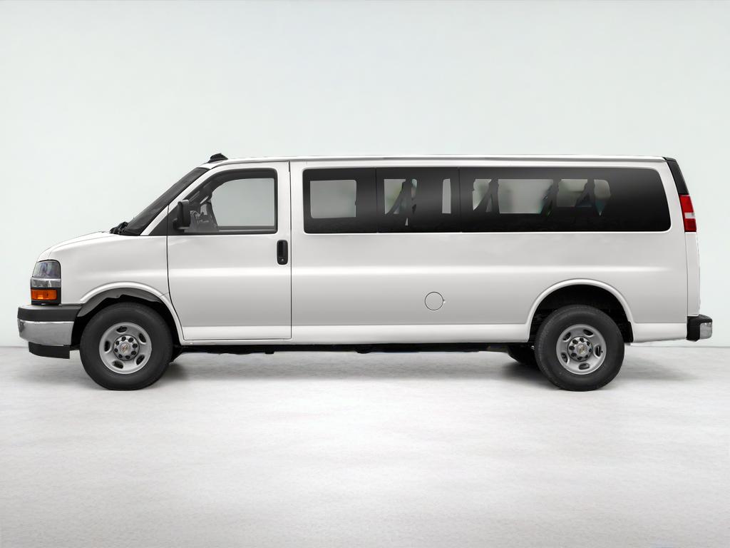 2022 Chevrolet Express Passenger 1LS