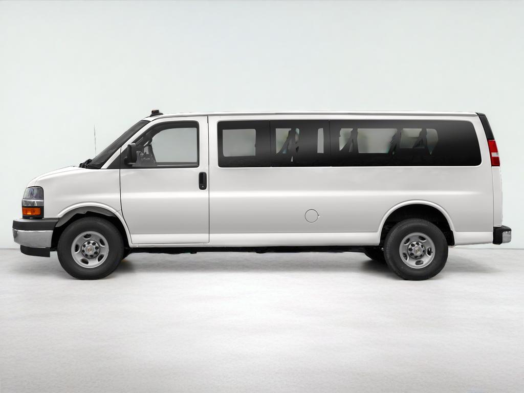 2022 Chevrolet Express Passenger 1LS