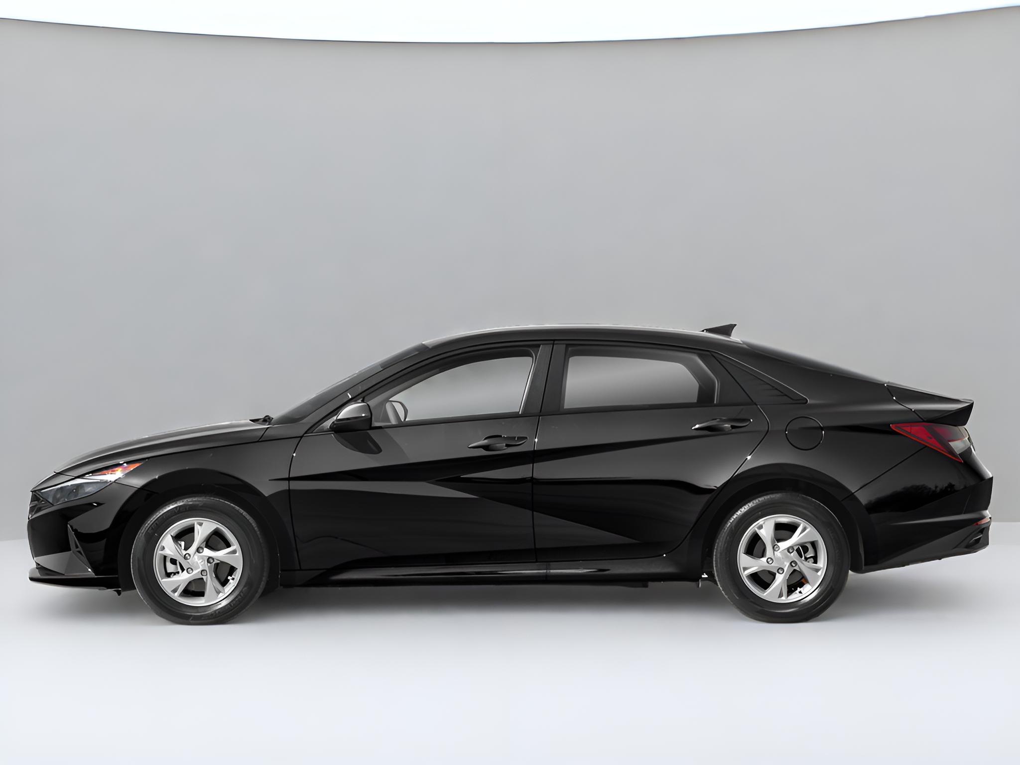 2022 Hyundai Elantra SE