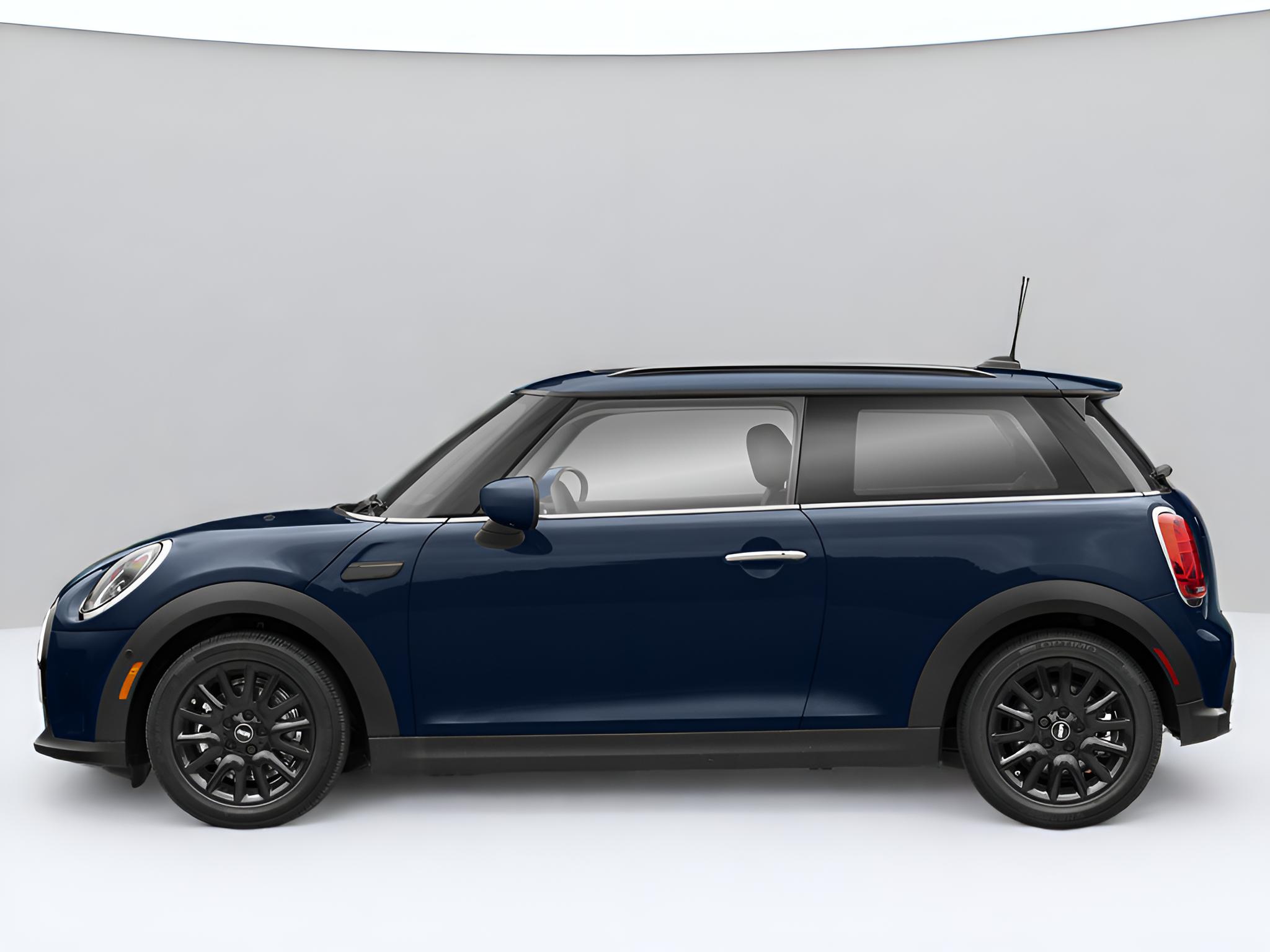 2022 MINI Hardtop 2 Door Base