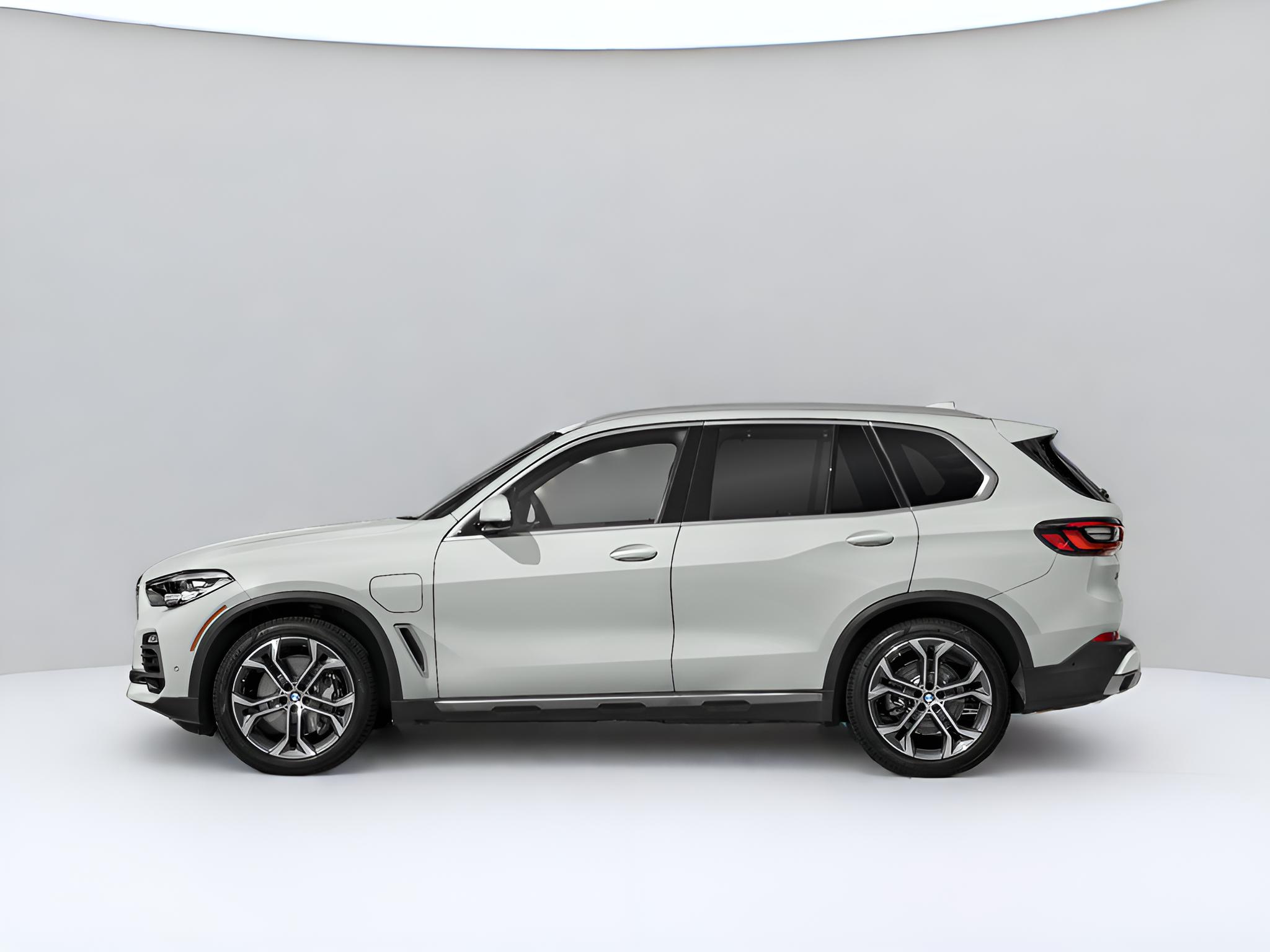 2023 BMW X5 xDrive45e