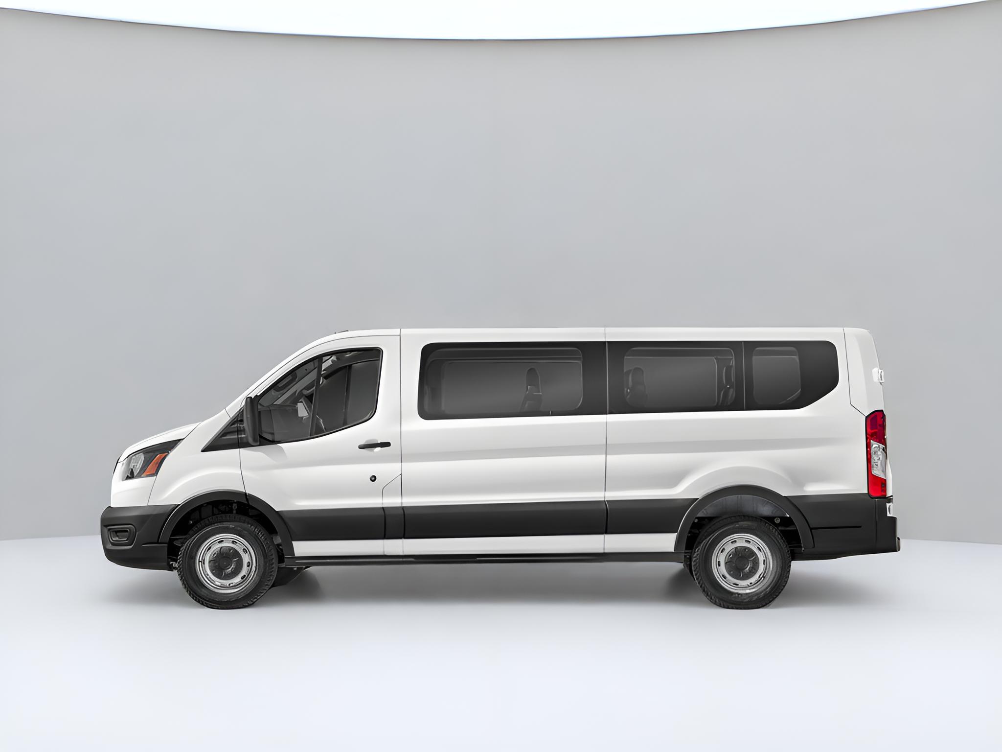 2023 Ford Transit Passenger Wagon XLT