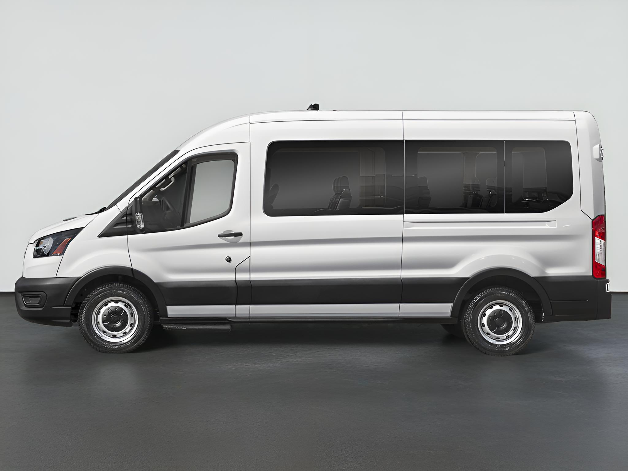2023 Ford Transit Passenger Wagon XLT
