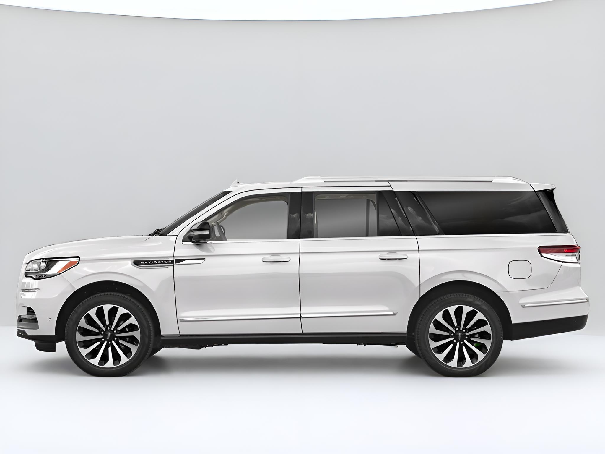2023 Lincoln Navigator L Reserve