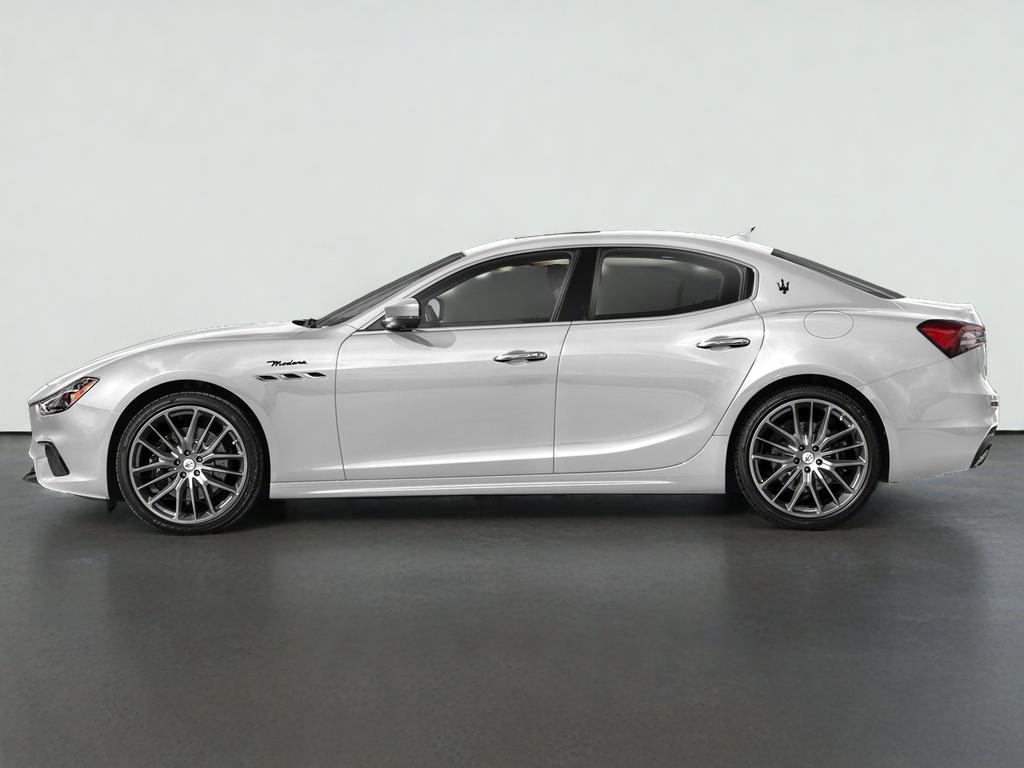 2023 Maserati Ghibli Modena Q4