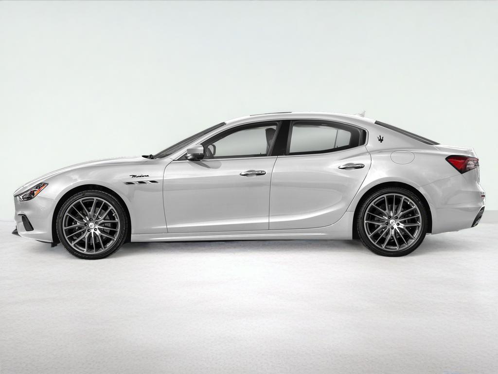 2023 Maserati Ghibli Modena Q4