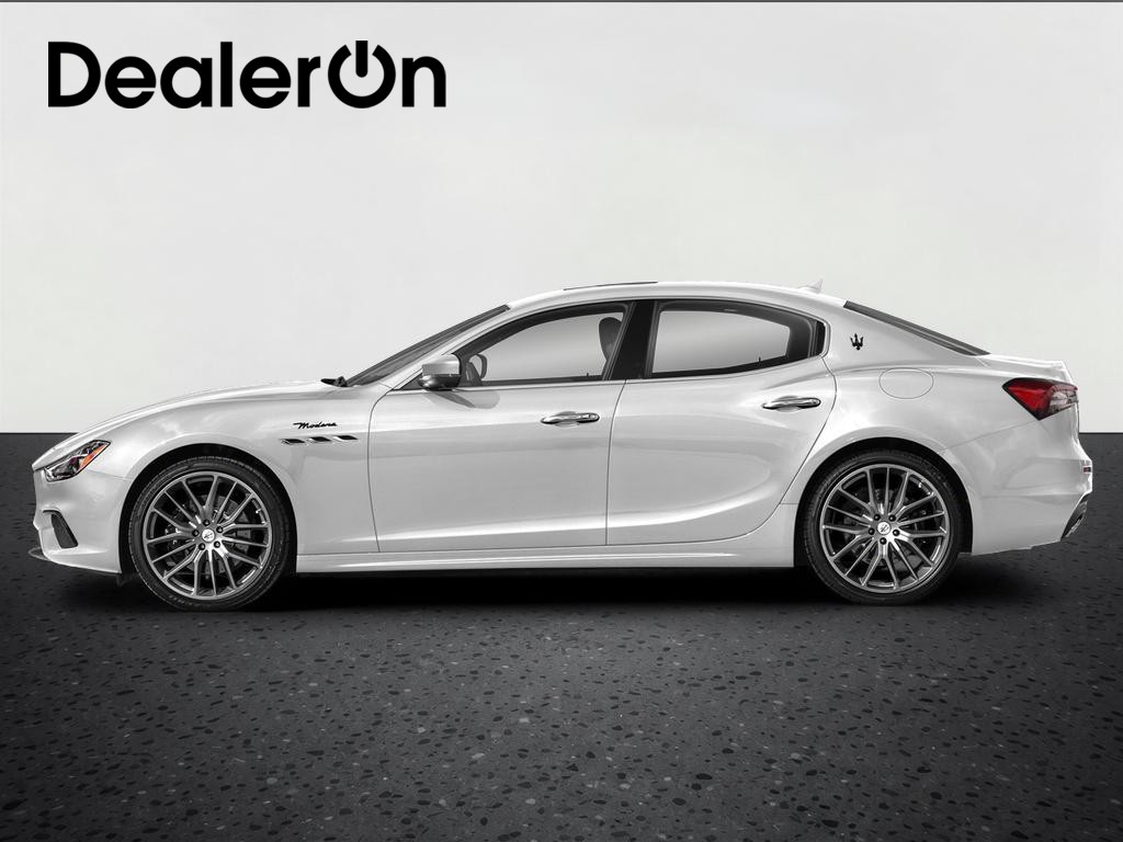 2023 Maserati Ghibli Modena Q4