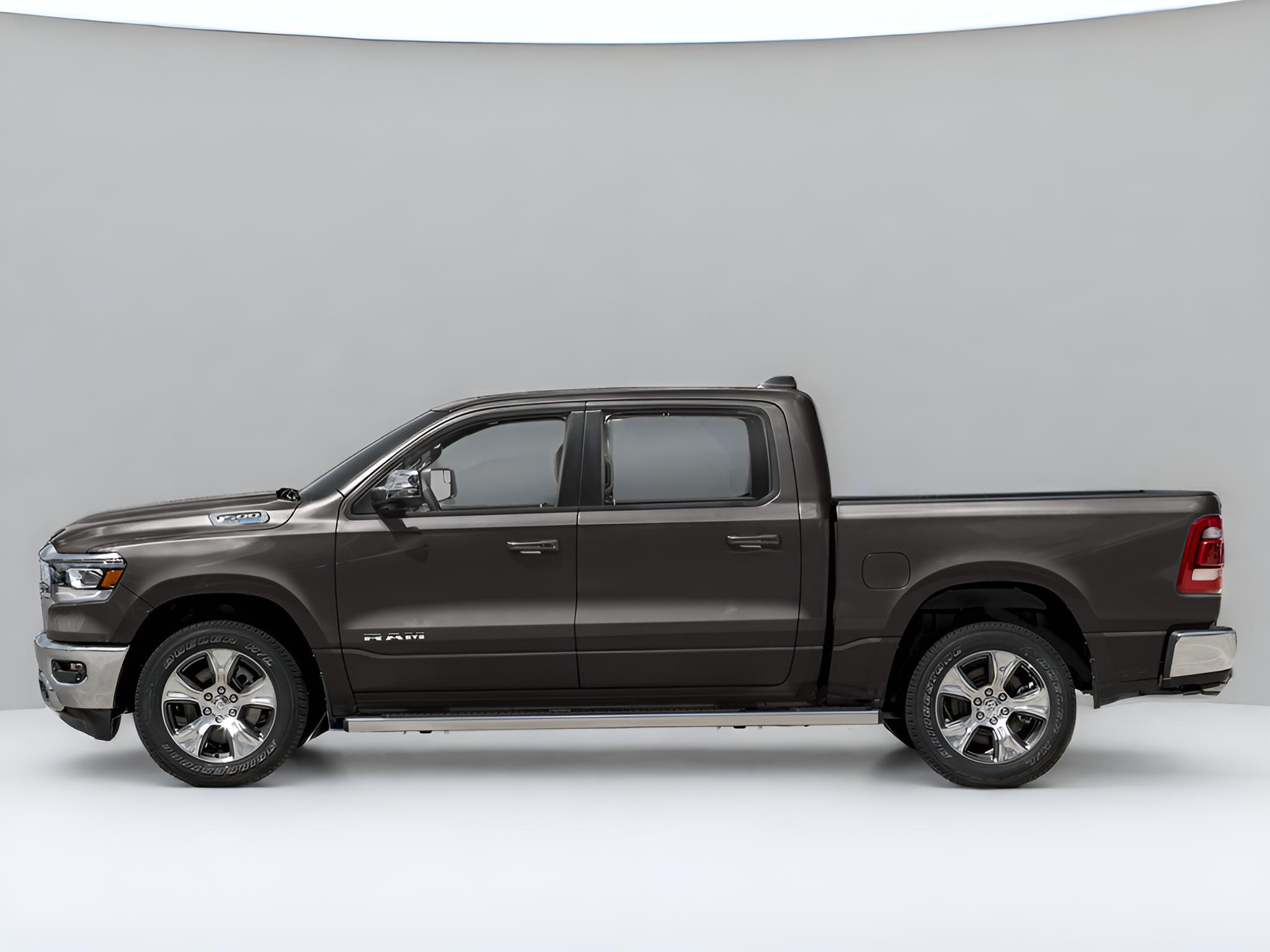 2023 RAM 1500 Laramie Crew Cab 4x4 5'7' Box