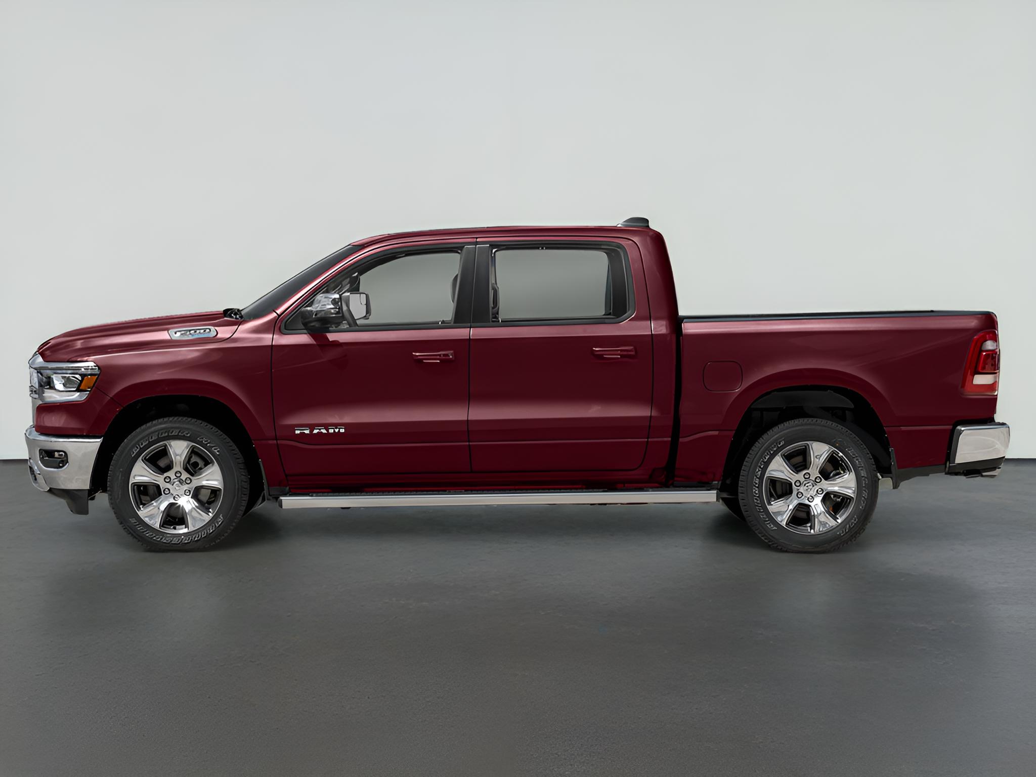 2023 RAM 1500 Laramie Crew Cab 4x4 5'7' Box