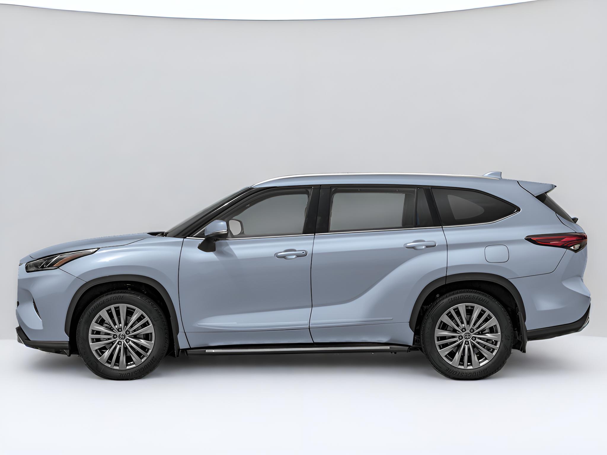 2023 Toyota Highlander Hybrid Platinum