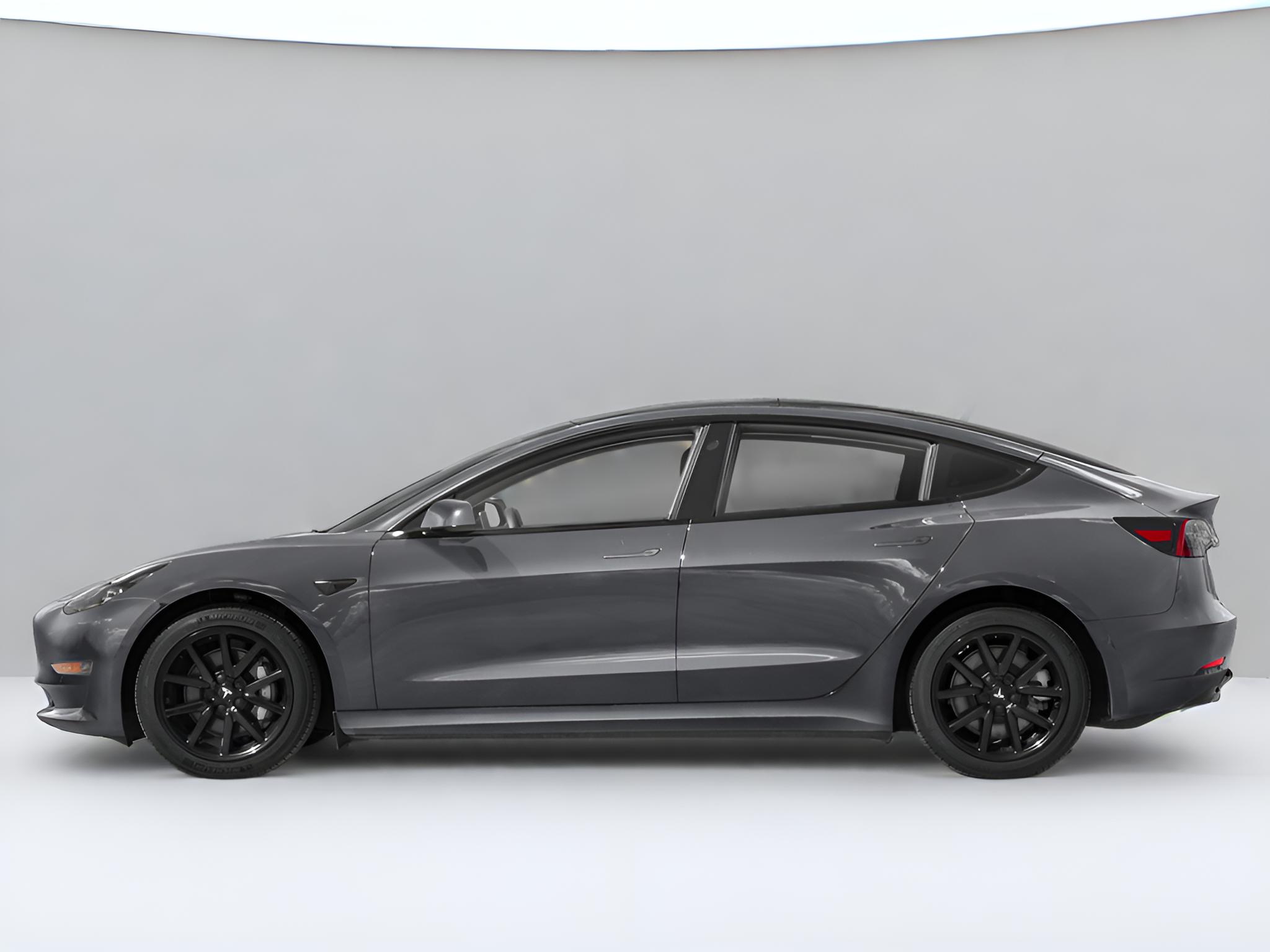 2023 Tesla Model 3 RWD
