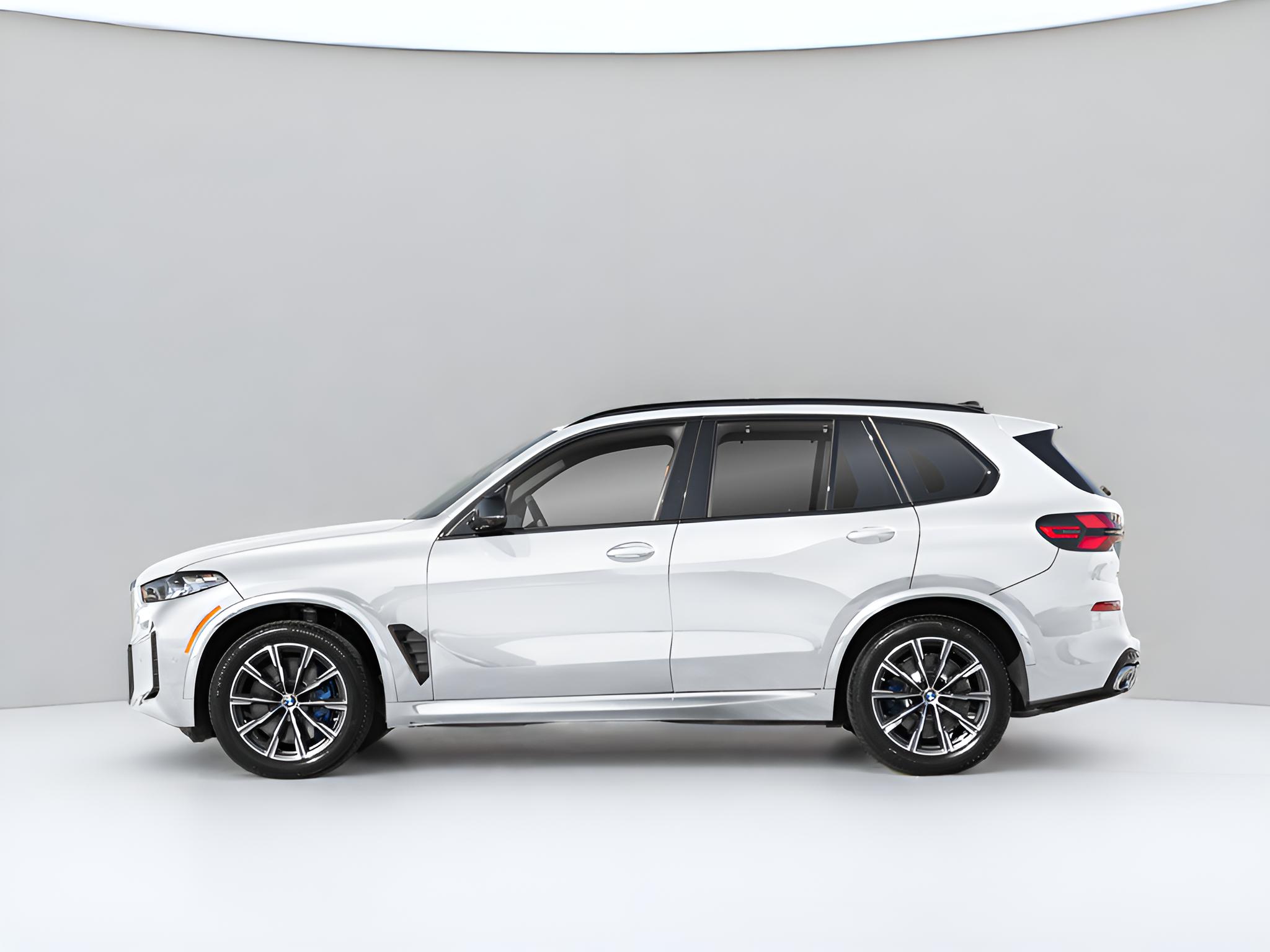 2024 BMW X5 M60i