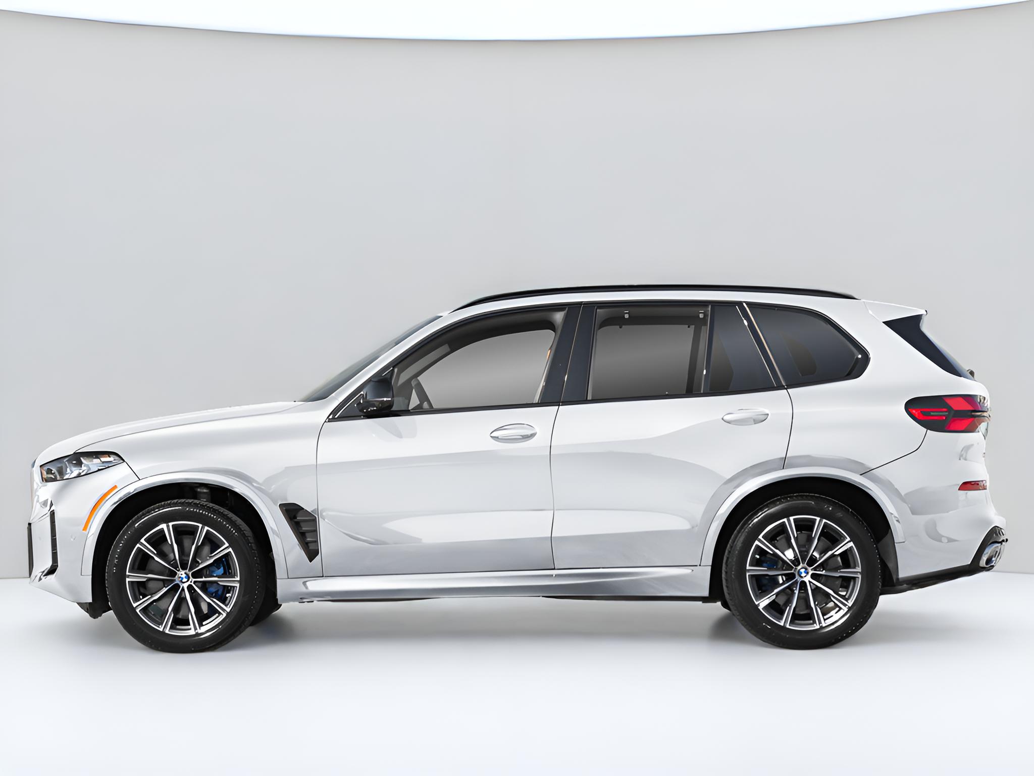 2024 BMW X5 M60i