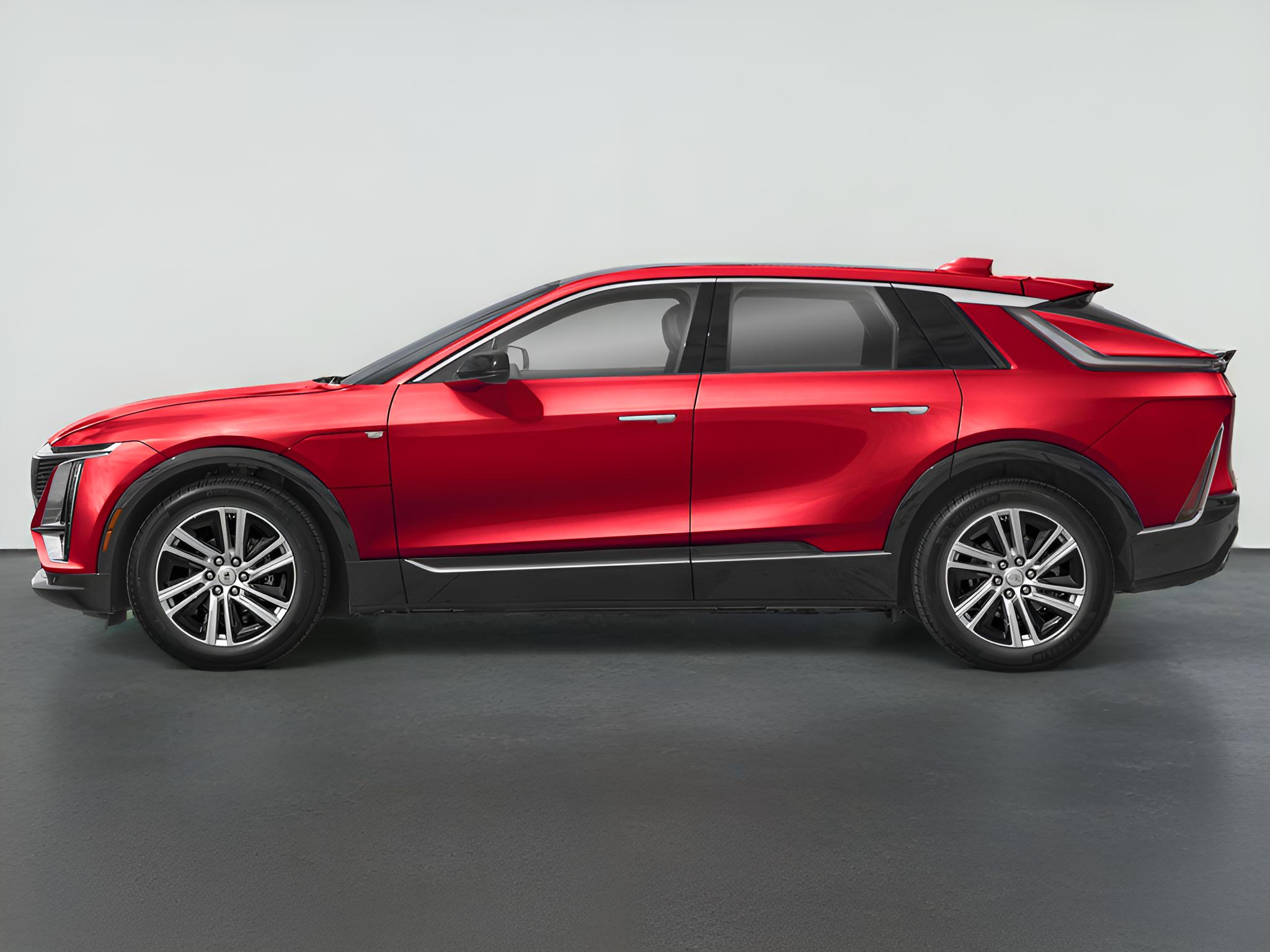 2024 Cadillac LYRIQ Luxury 2
