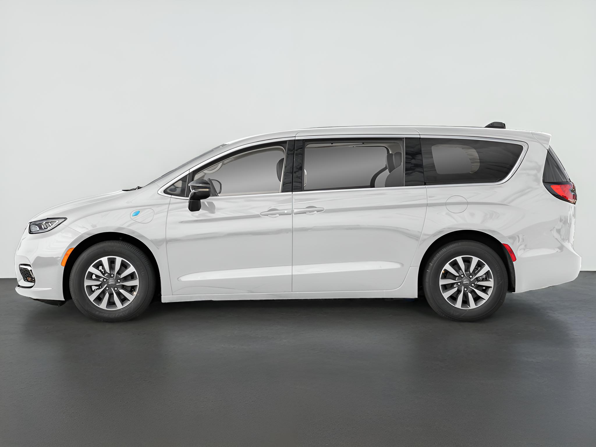 2024 Chrysler Pacifica Select