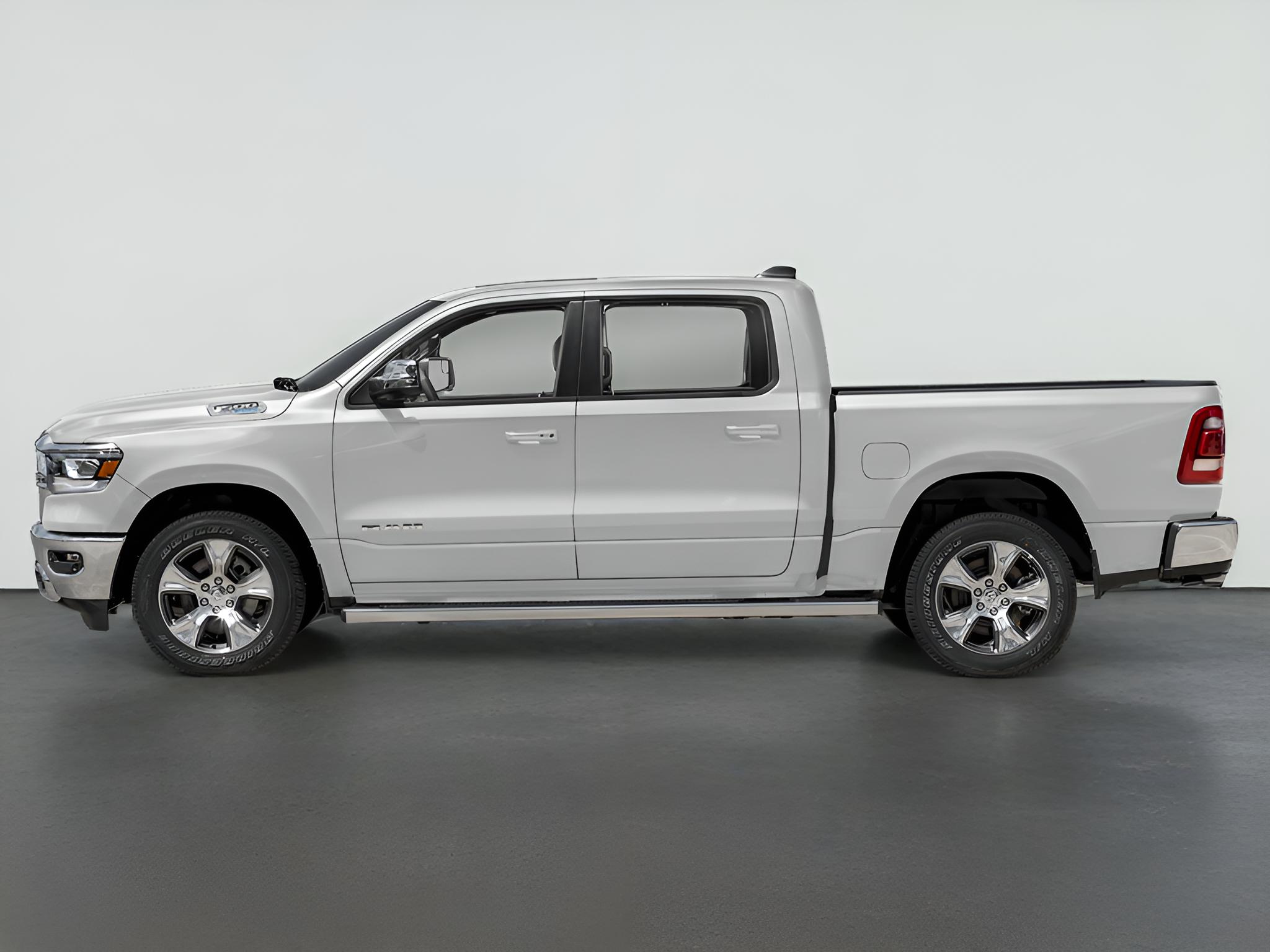 2024 RAM 1500 Laramie Crew Cab 4x4 5'7' Box