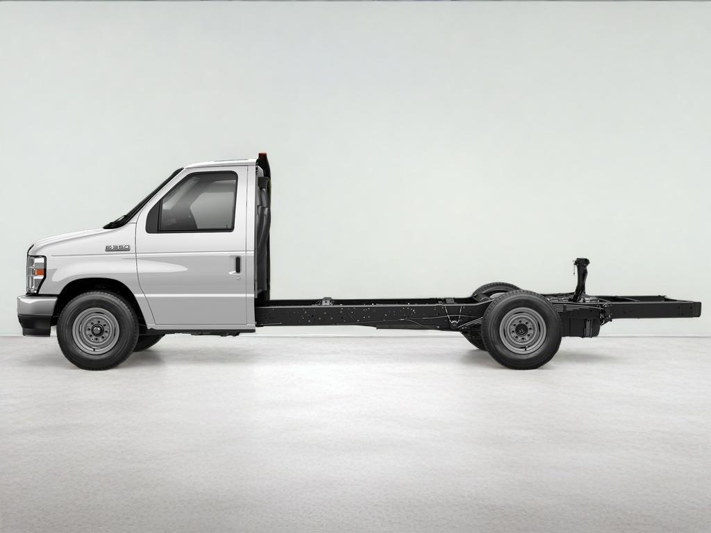 2025 Ford E-Series Cutaway Base Cutaway