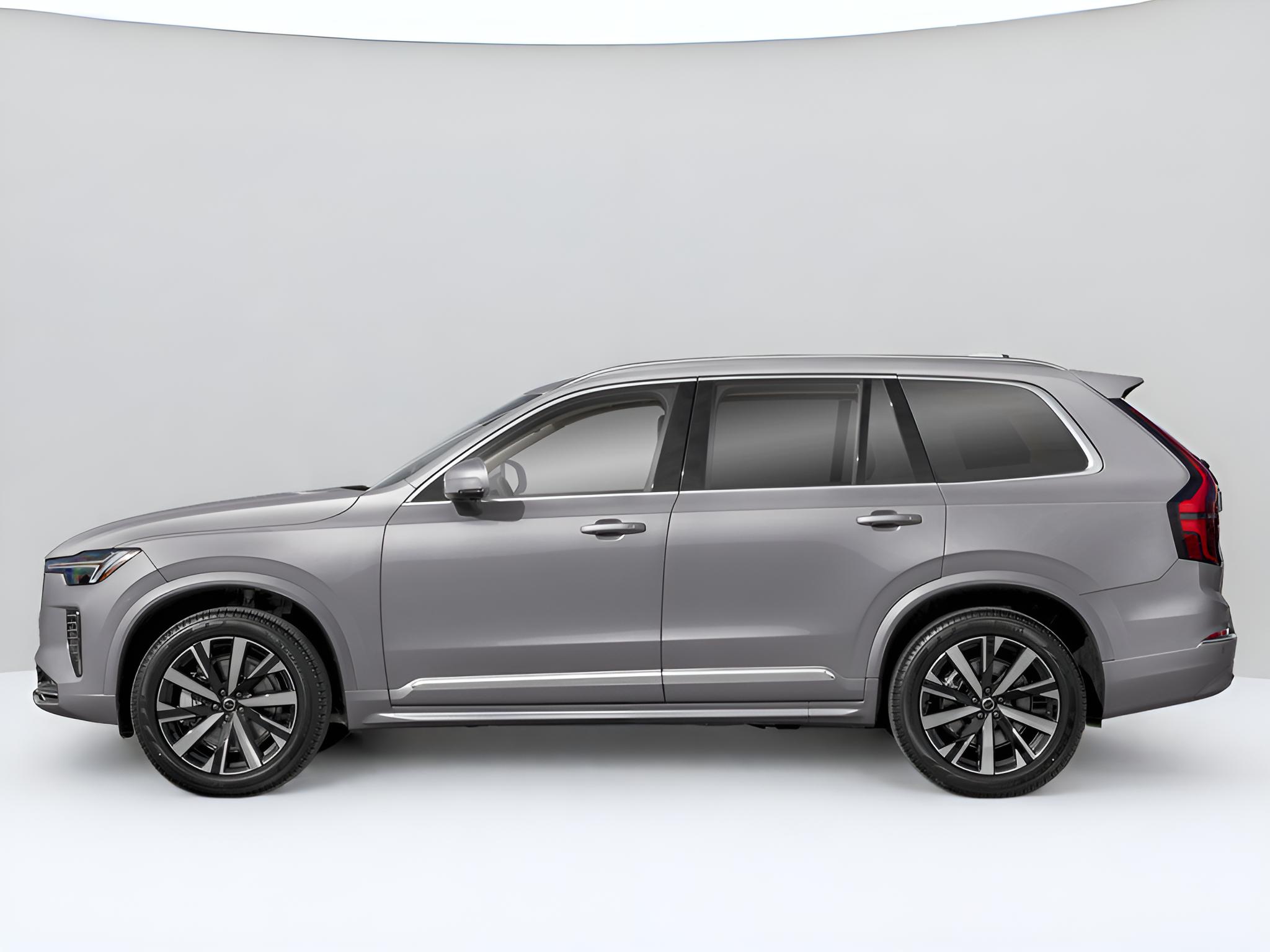 2026 Volvo XC90 B5 Plus