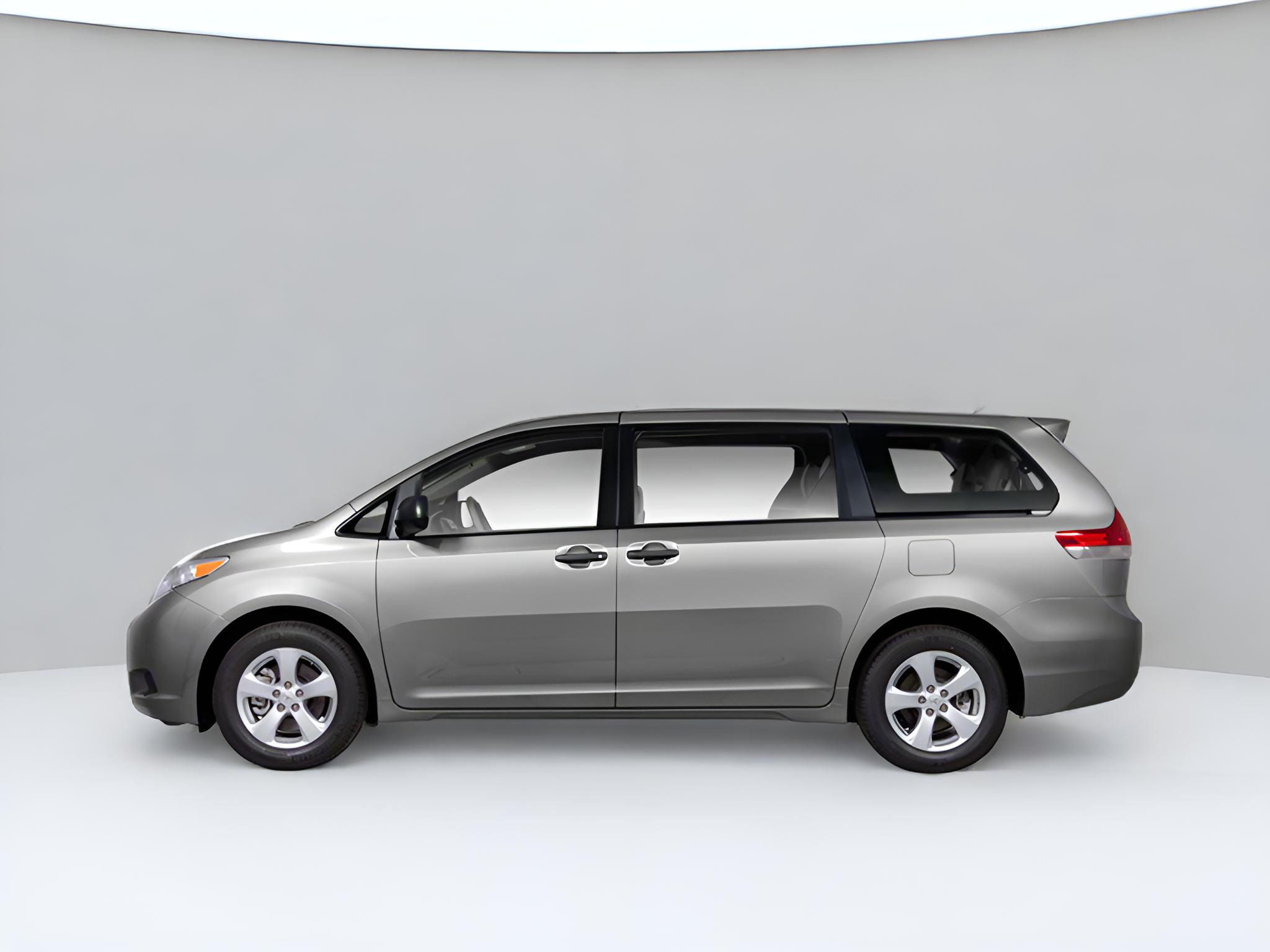 2012 Toyota Sienna XLE AAS
