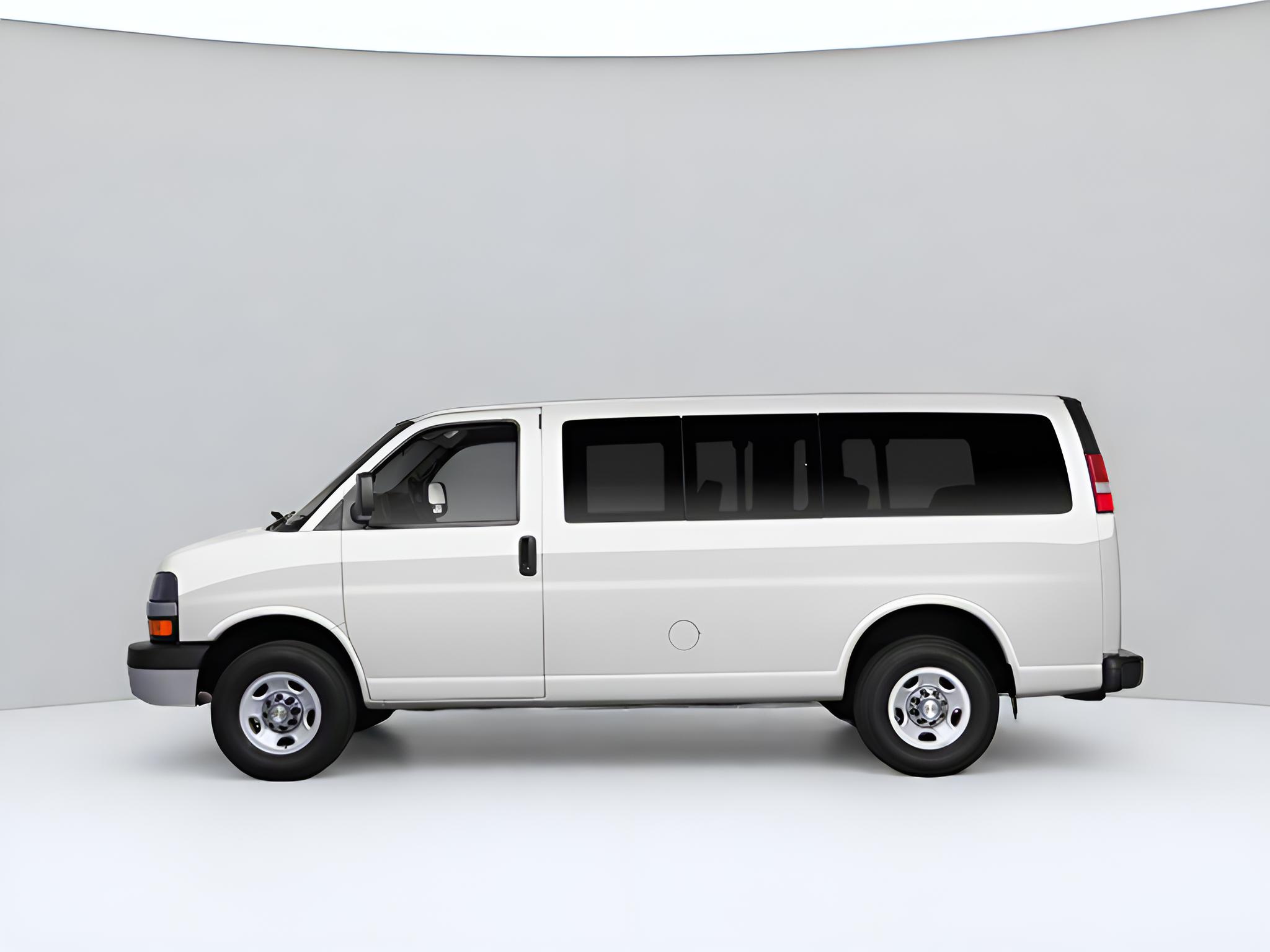 2013 Chevrolet Express Passenger LS