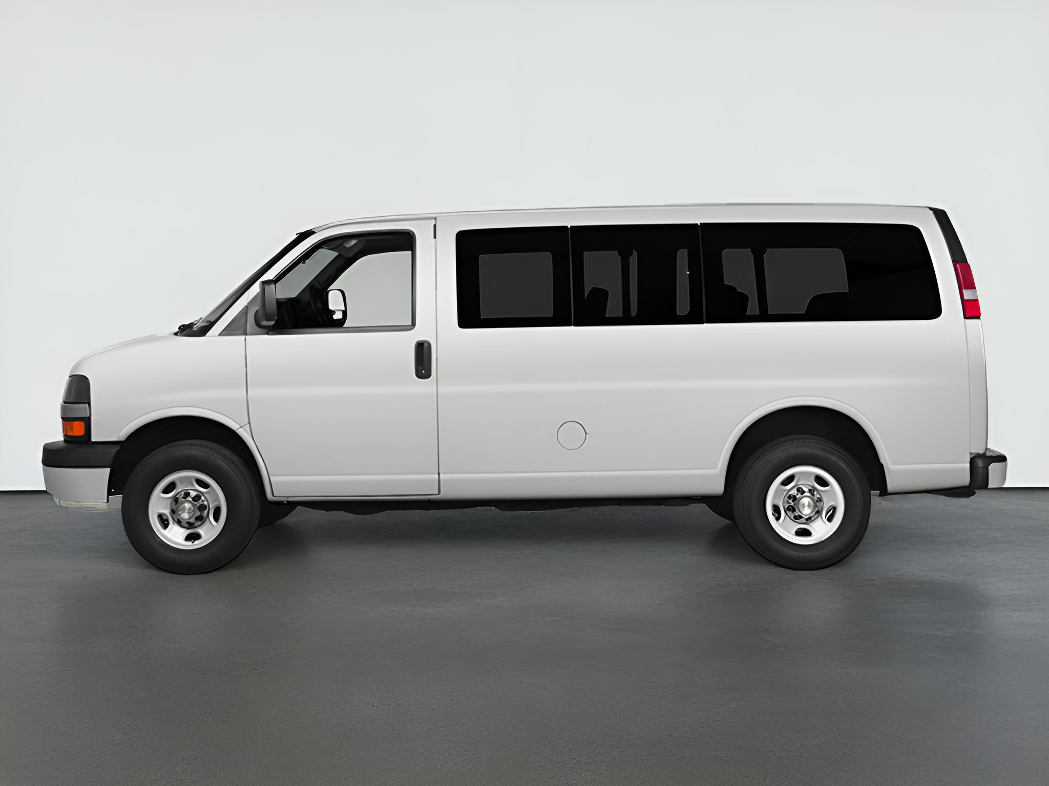 2014 Chevrolet Express Passenger LT