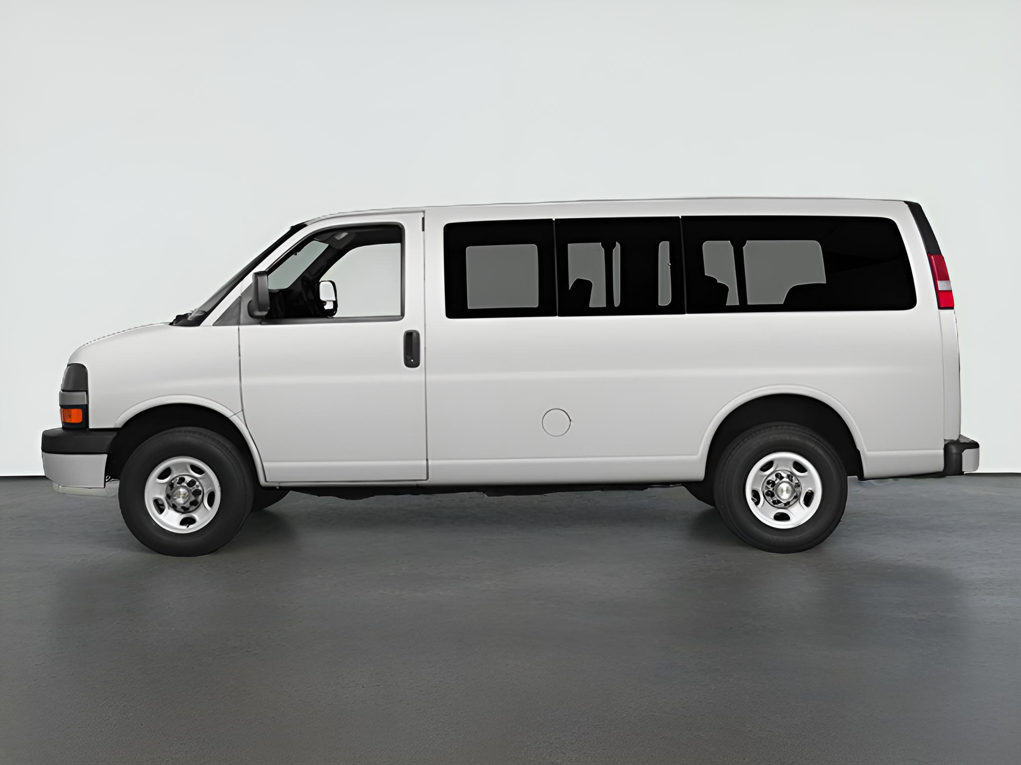 2014 Chevrolet Express Passenger LT
