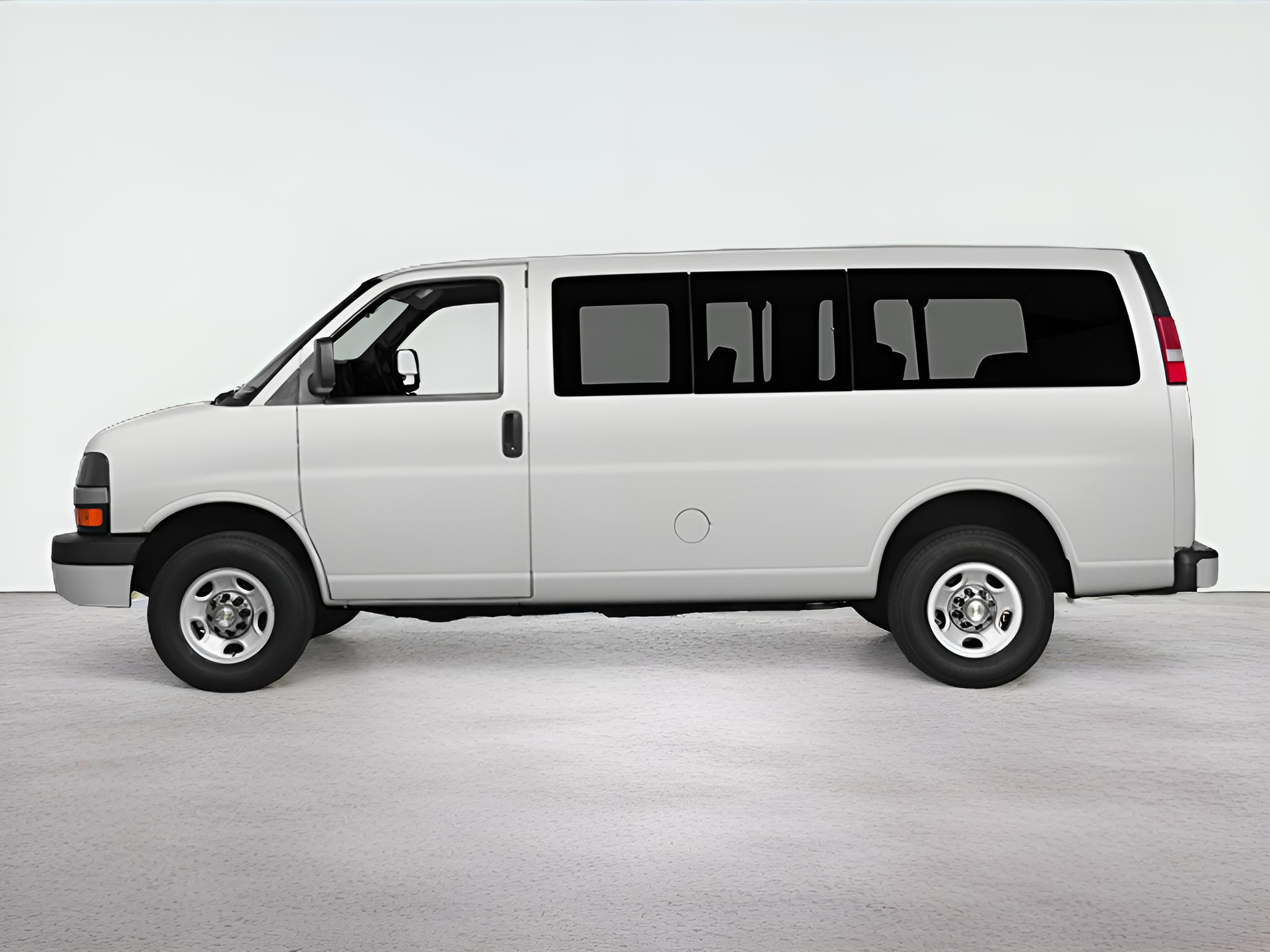 2014 Chevrolet Express Passenger LT