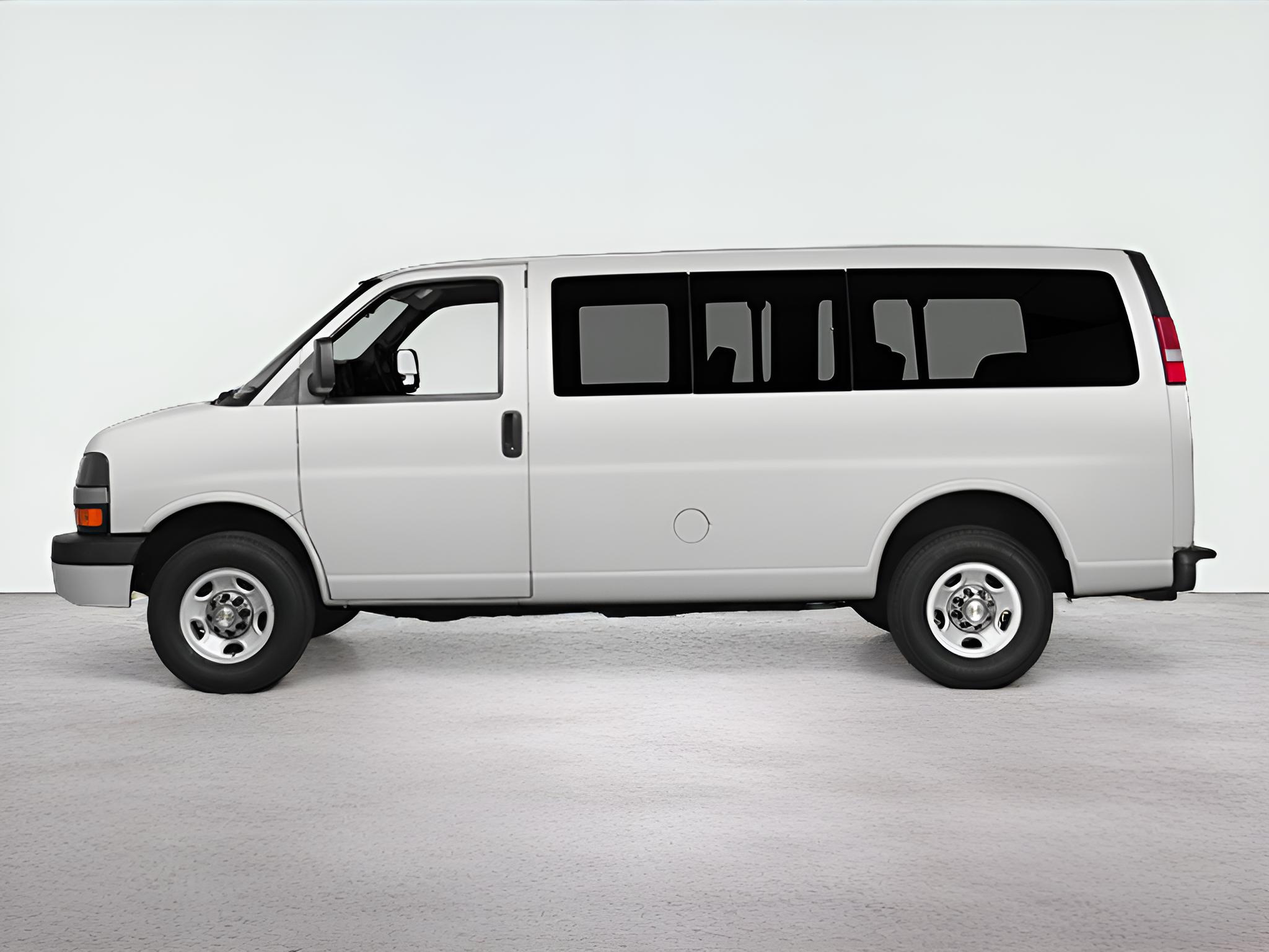 2014 Chevrolet Express Passenger LT