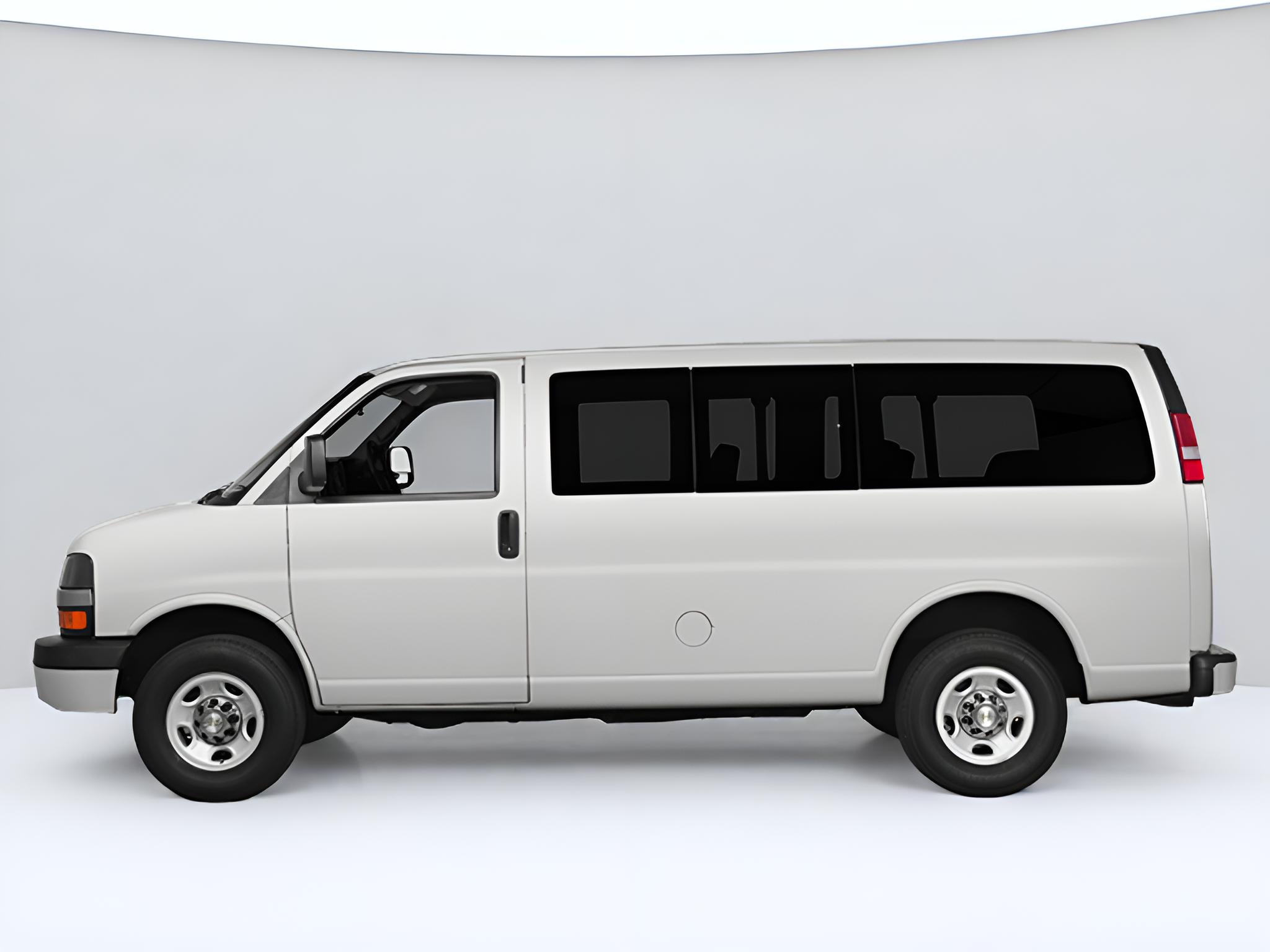 2014 Chevrolet Express Passenger LT