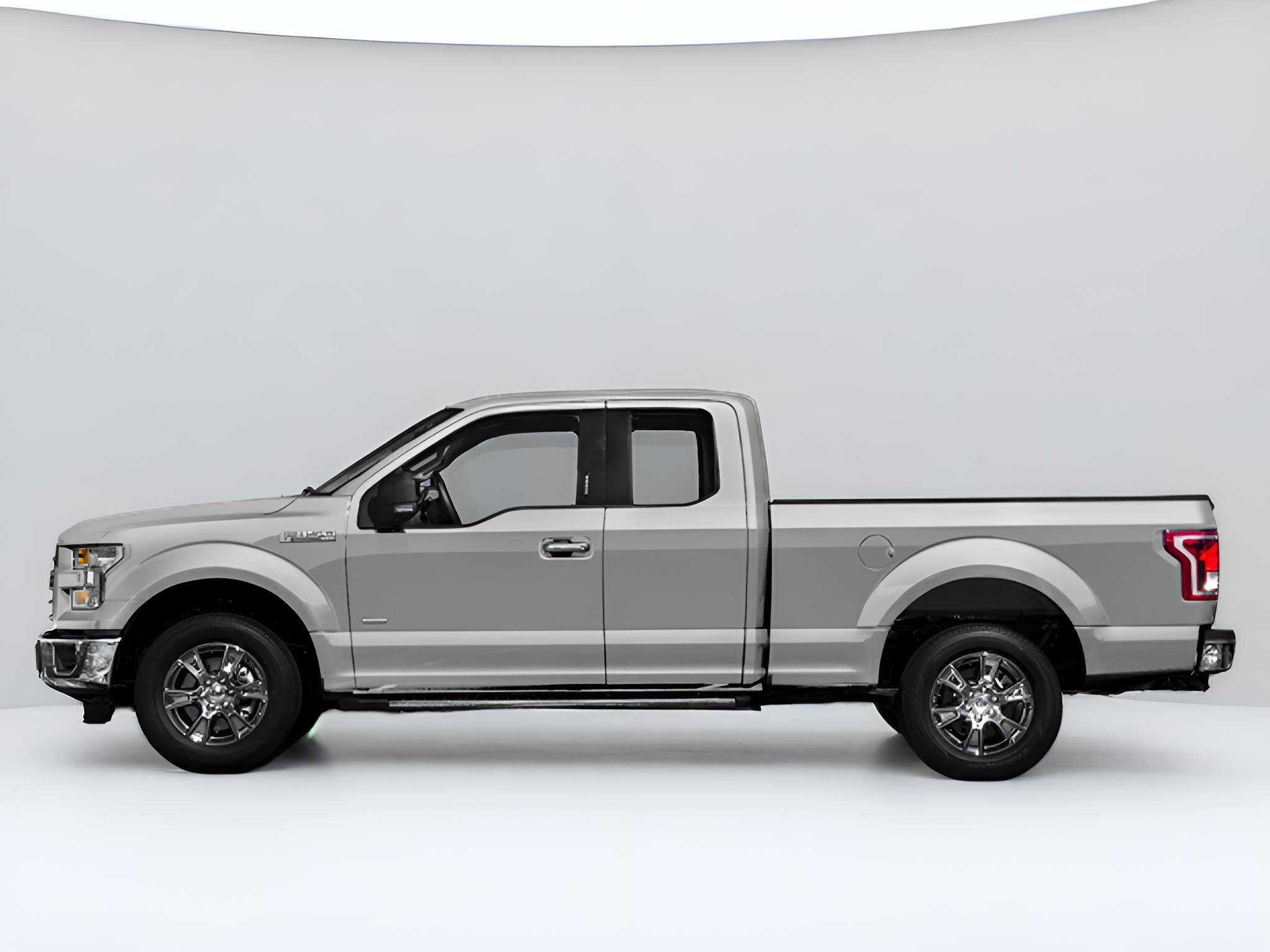 2016 Ford F-150 XLT 302A Chrome Package with Class IV Trailer Hitch