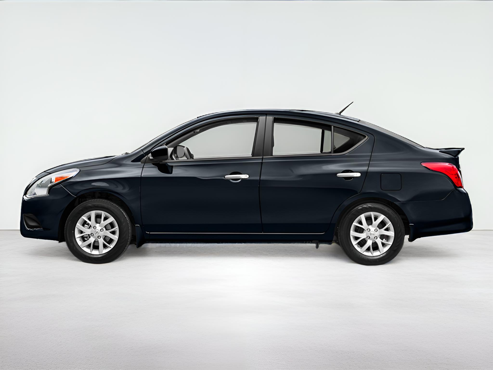 2016 Nissan Versa SV