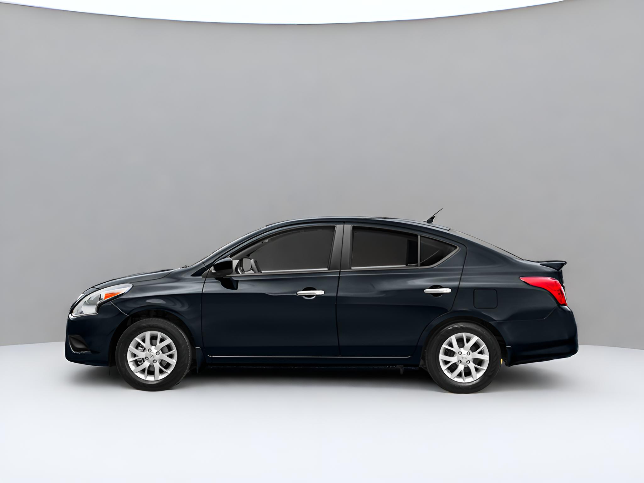 2016 Nissan Versa SV