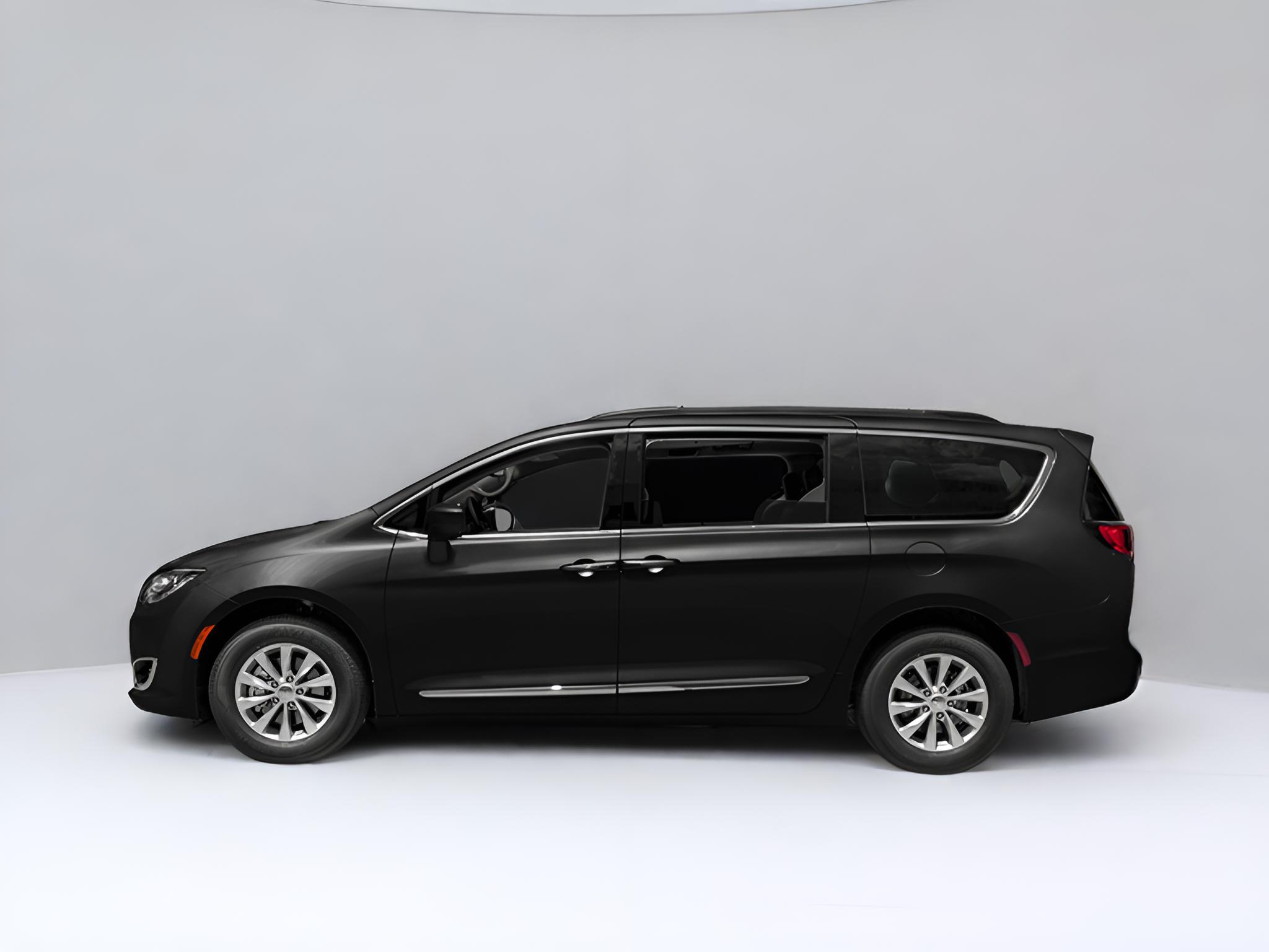 2017 Chrysler Pacifica Touring L Plus