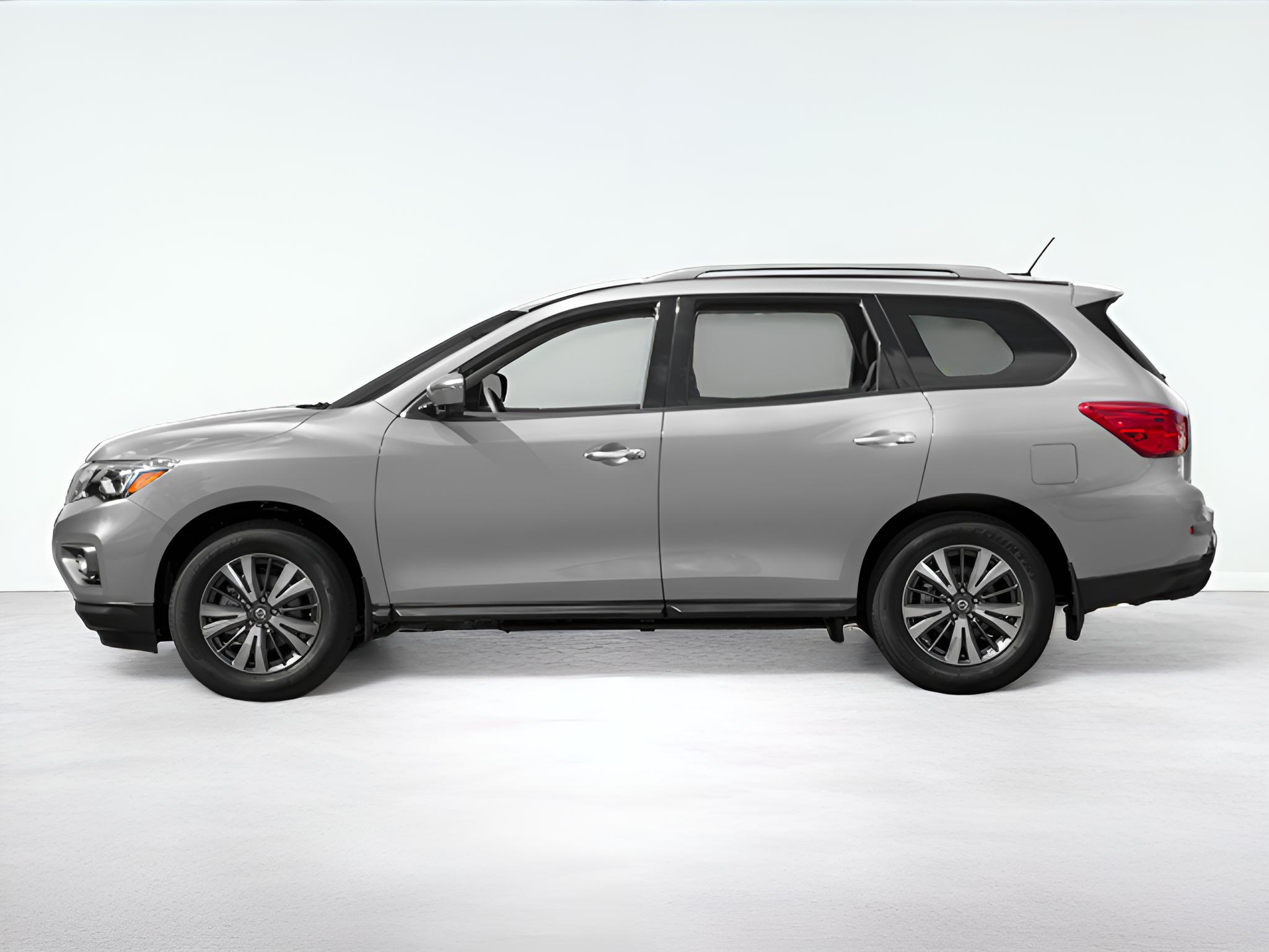 2017 Nissan Pathfinder SV