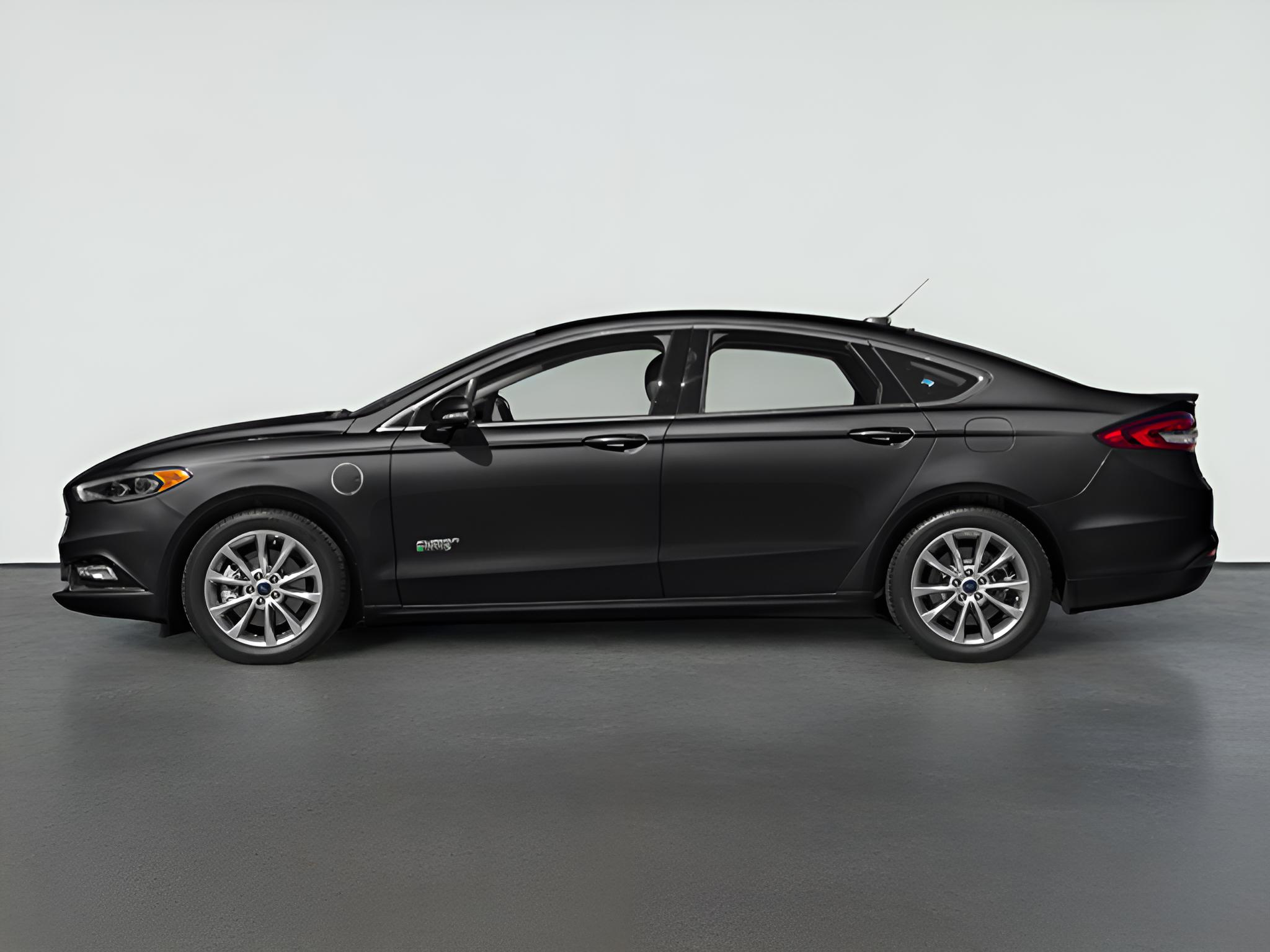 2018 Ford Fusion Energi SE Luxury