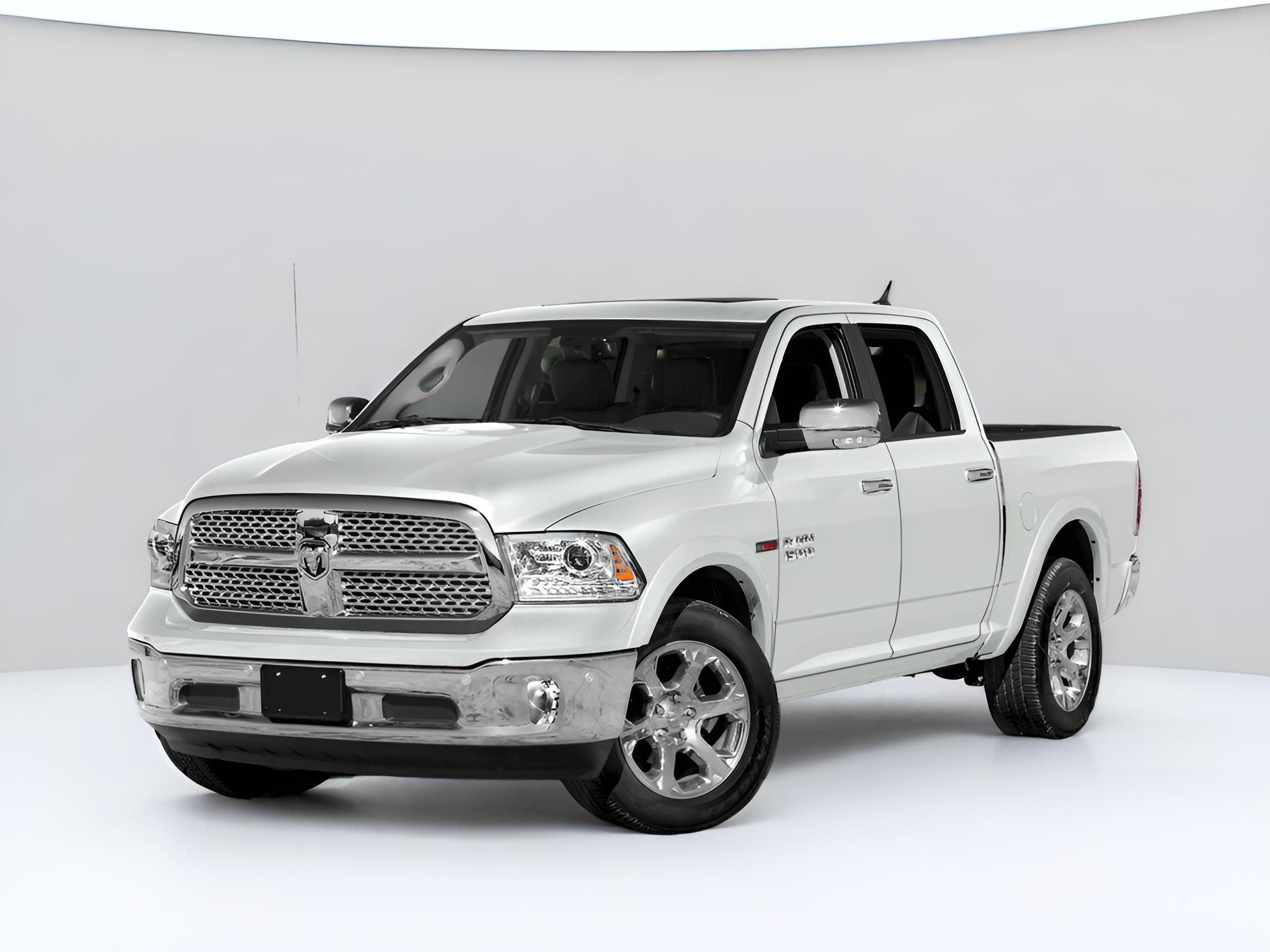 2017 RAM 1500 Laramie Crew Cab 4x4 5'7"" Box