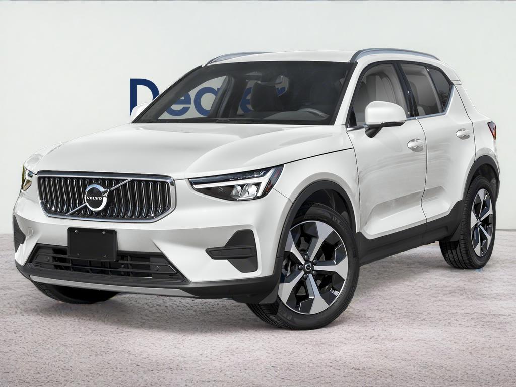 2025 Volvo XC40 B5 Plus Dark Theme