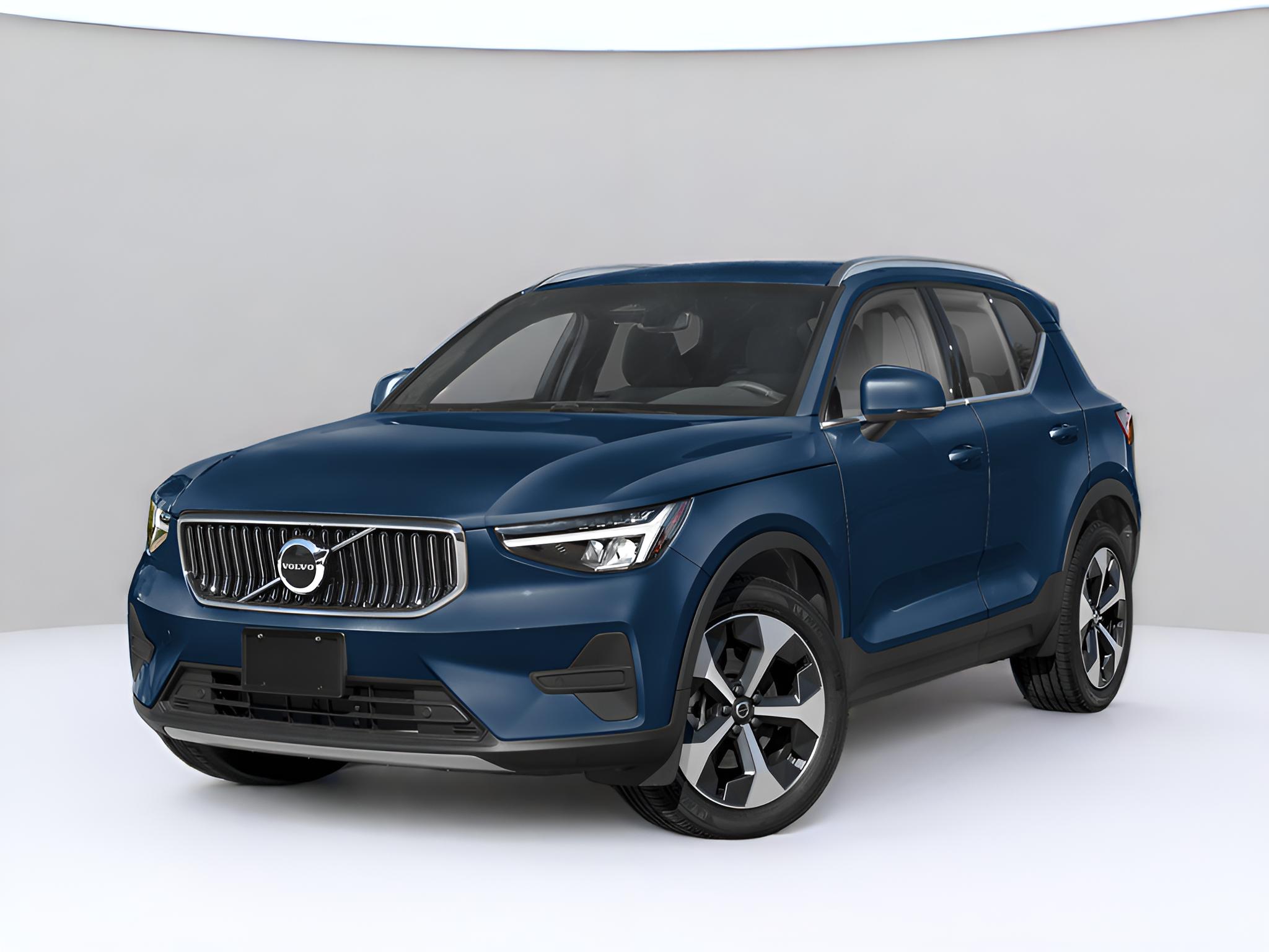 2025 Volvo XC40 B5 Plus Bright Theme