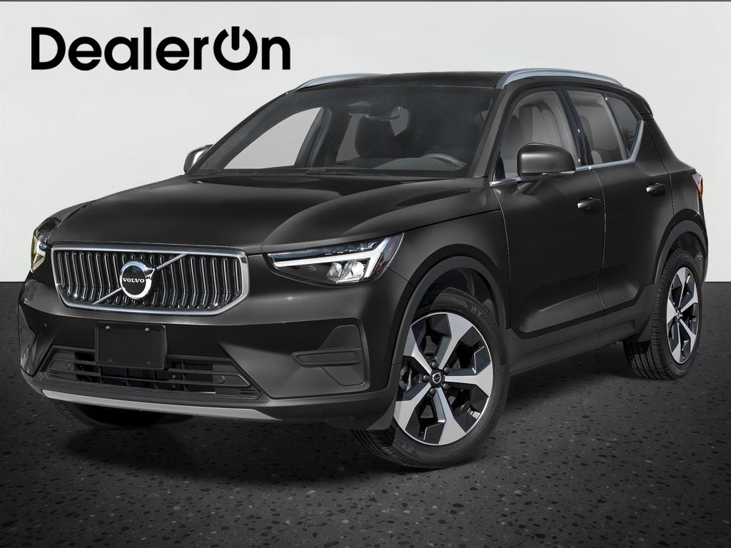 2025 Volvo XC40 B5 Core