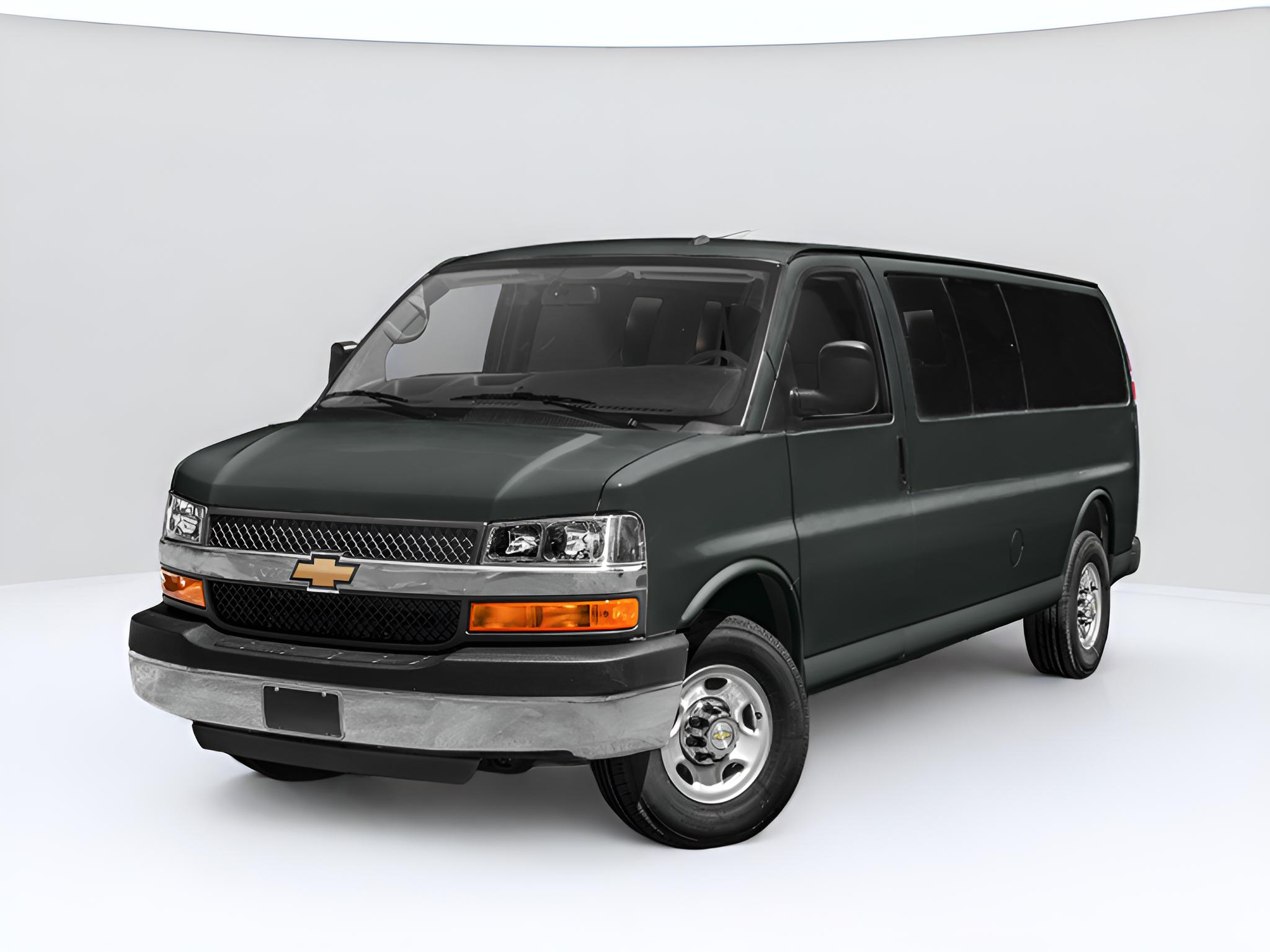 2017 Chevrolet Express Passenger LS