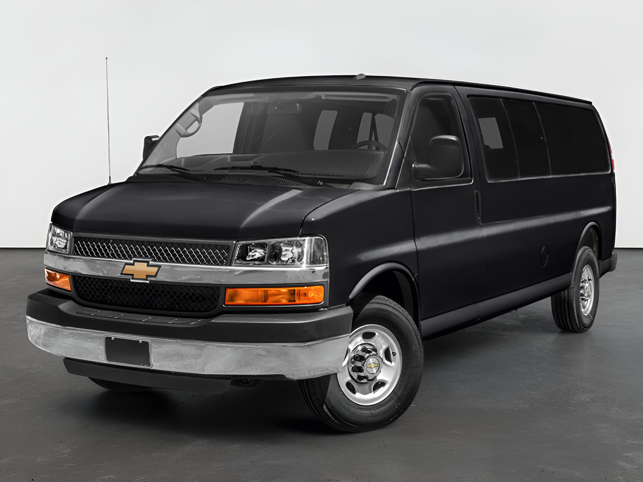 2017 Chevrolet Express Passenger LT