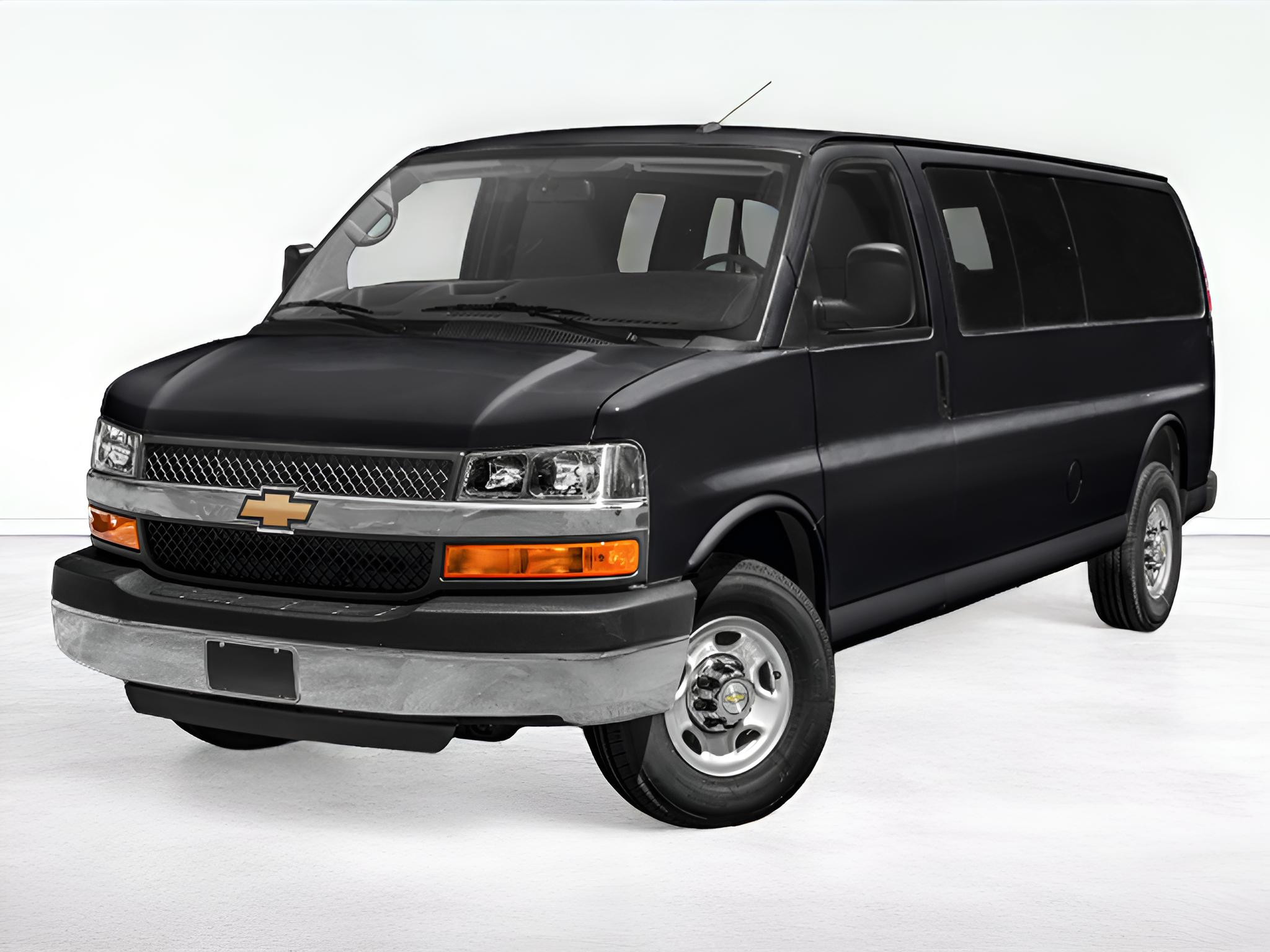 2017 Chevrolet Express Passenger LT