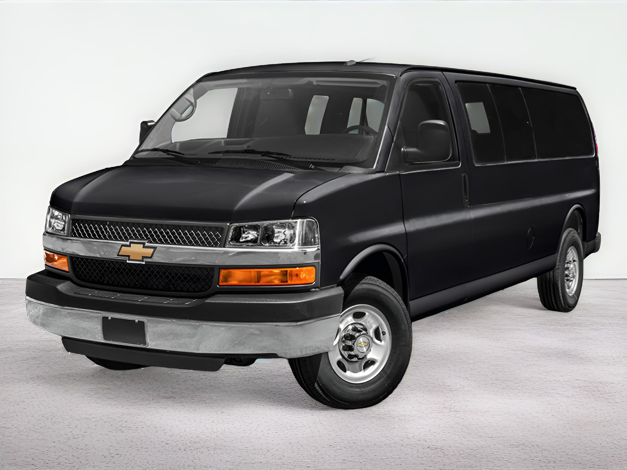 2017 Chevrolet Express Passenger LT